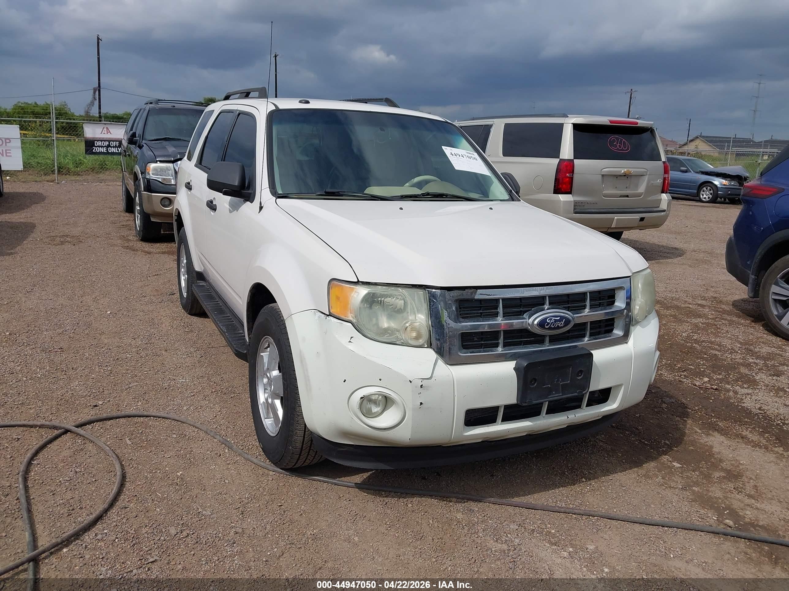 FORD ESCAPE image 6