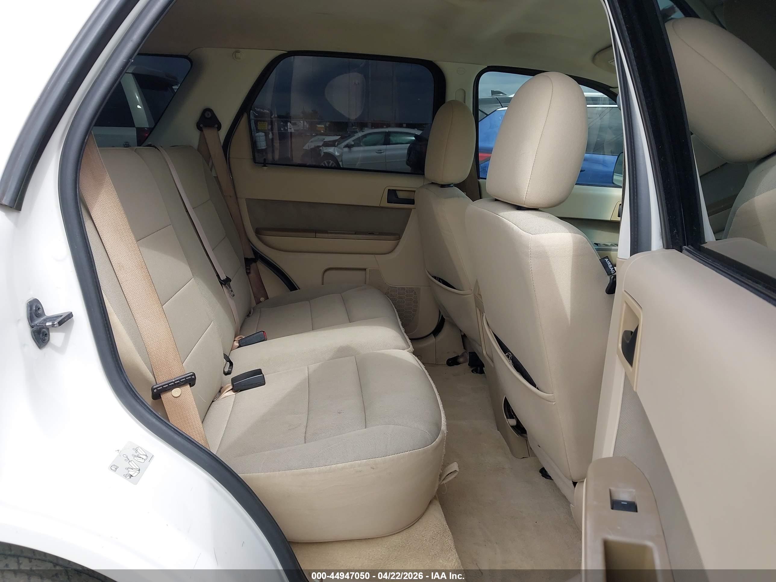 FORD ESCAPE image 8
