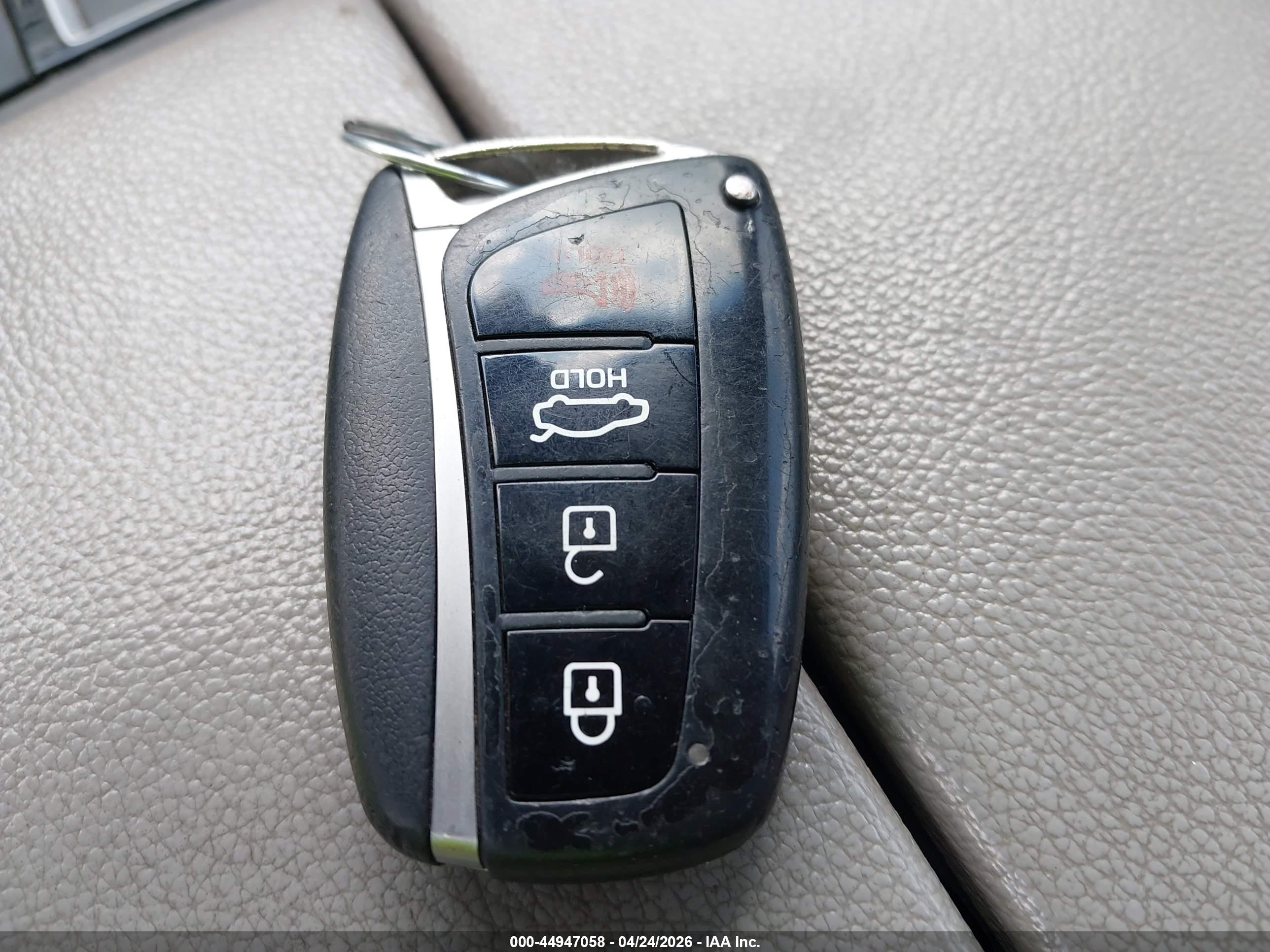 HYUNDAI GENESIS image 11