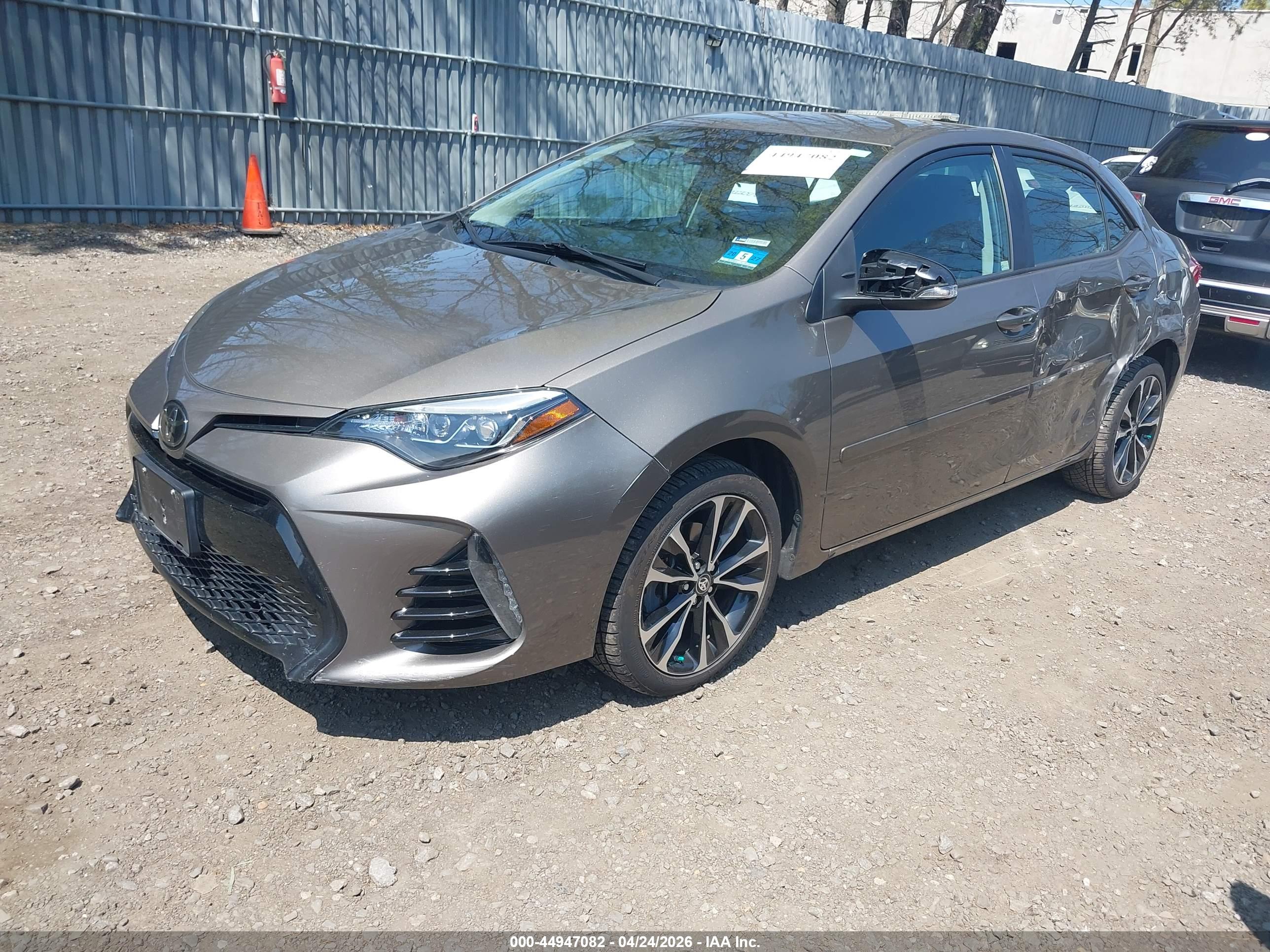TOYOTA COROLLA image 2