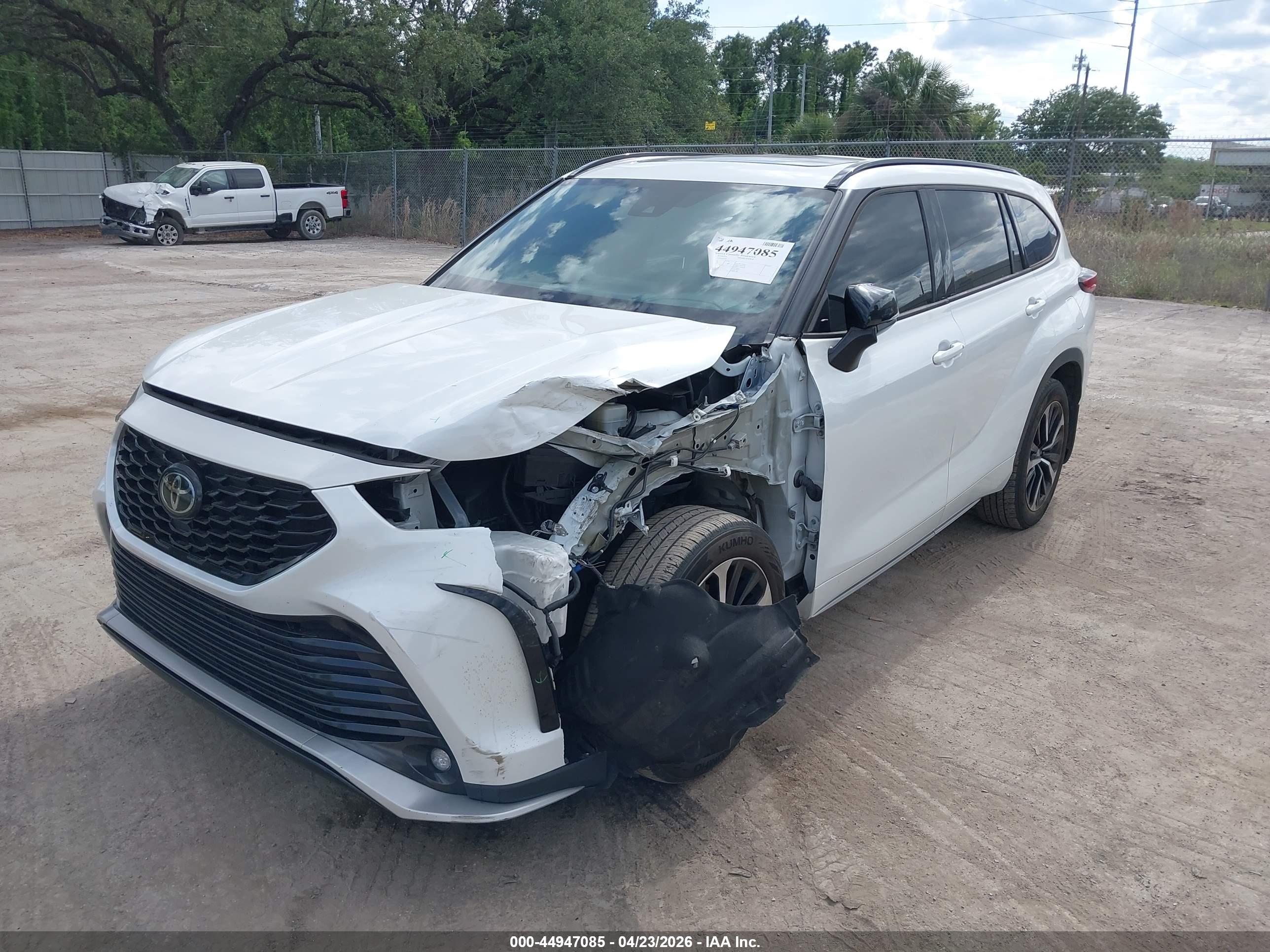 TOYOTA HIGHLANDER image 2