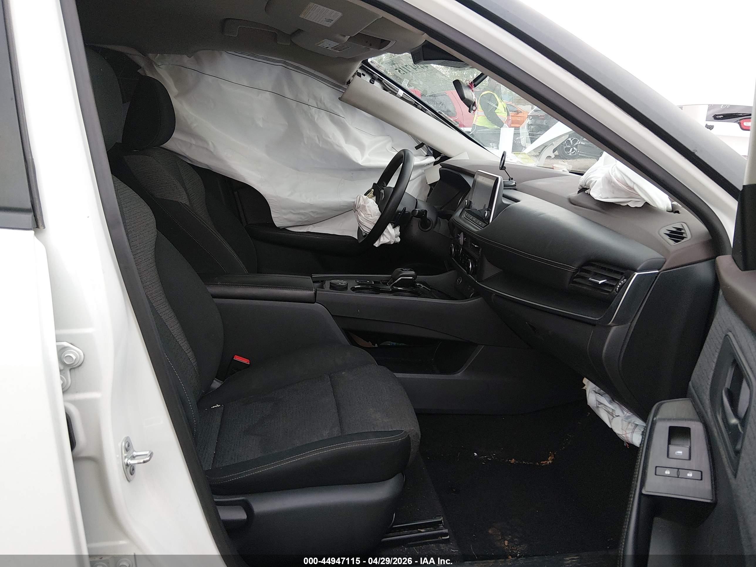NISSAN ROGUE image 5