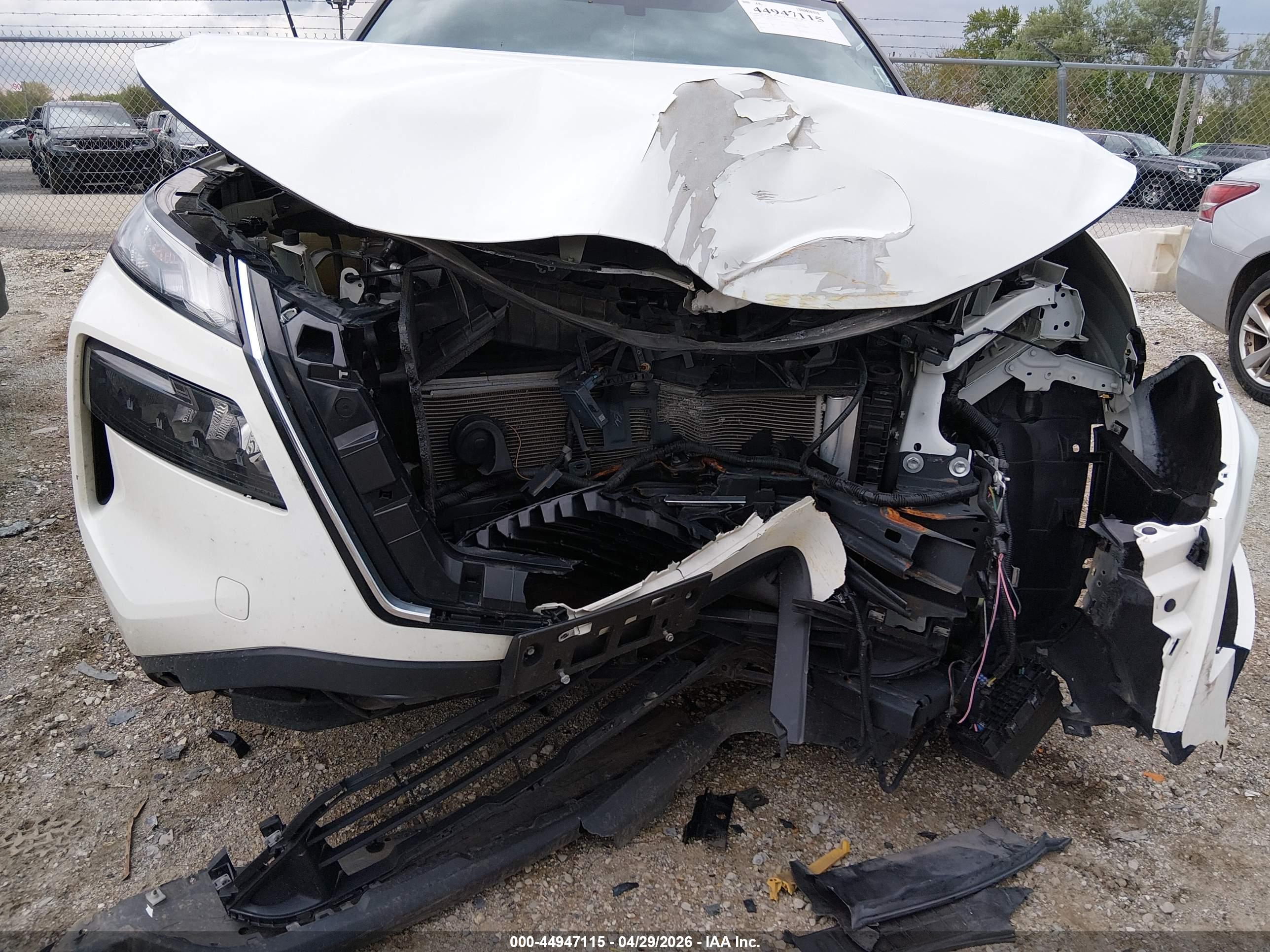 NISSAN ROGUE image 6