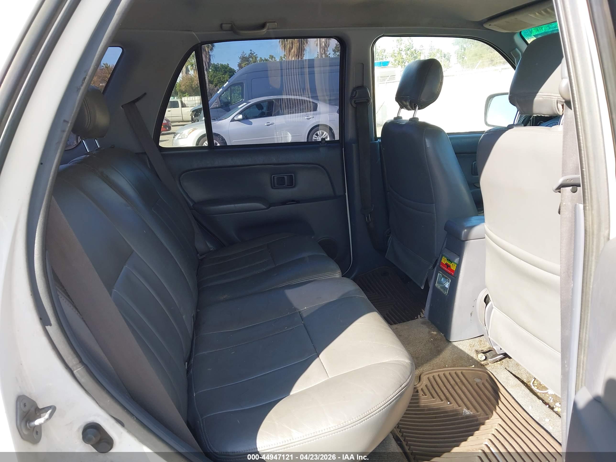 TOYOTA 4RUNNER image 8
