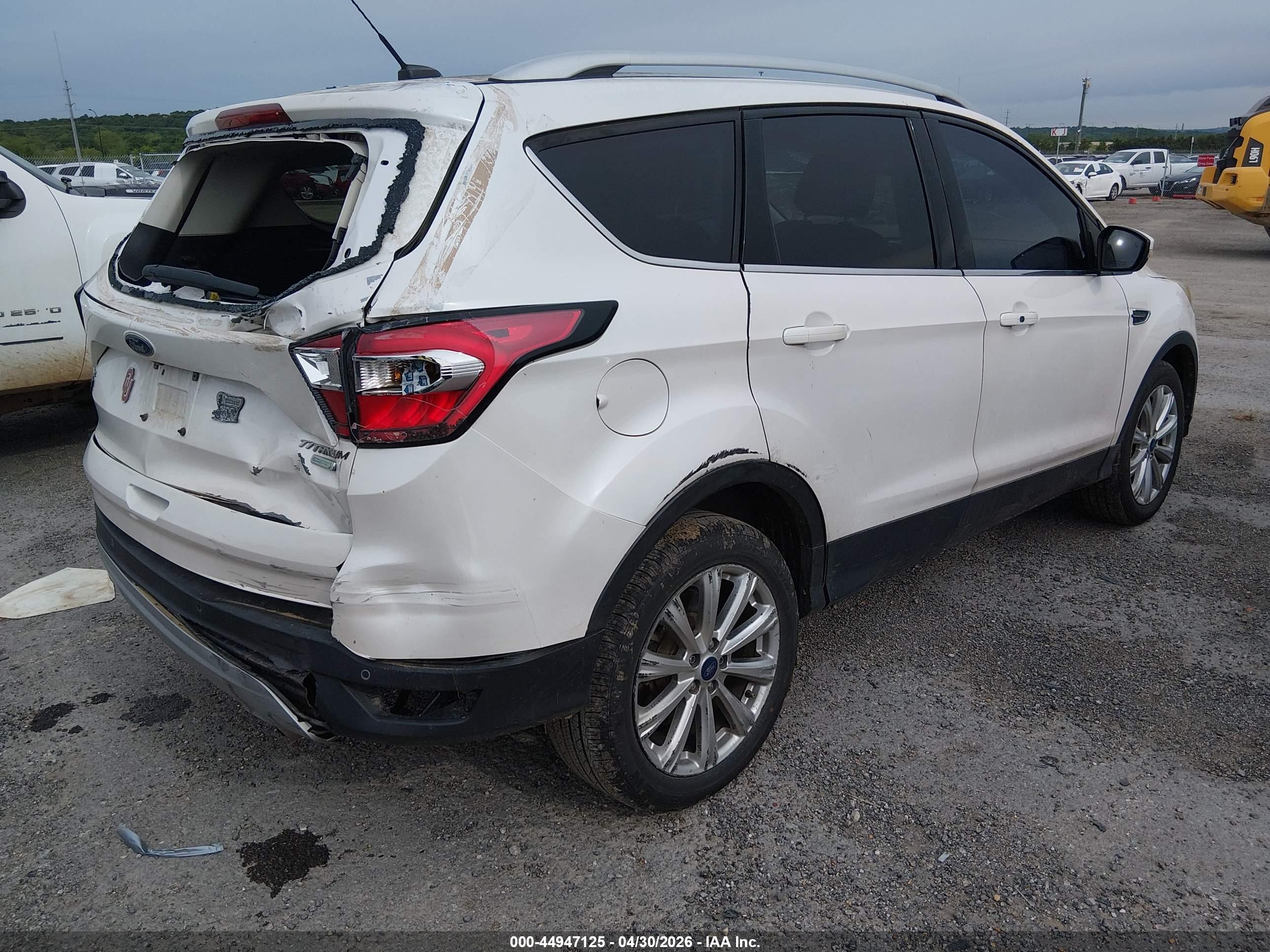 FORD ESCAPE image 4