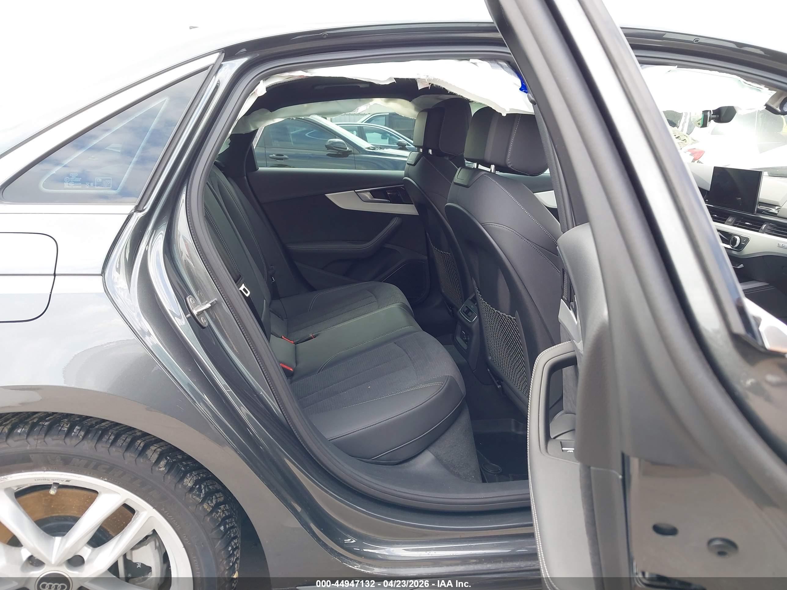 AUDI A4 image 8