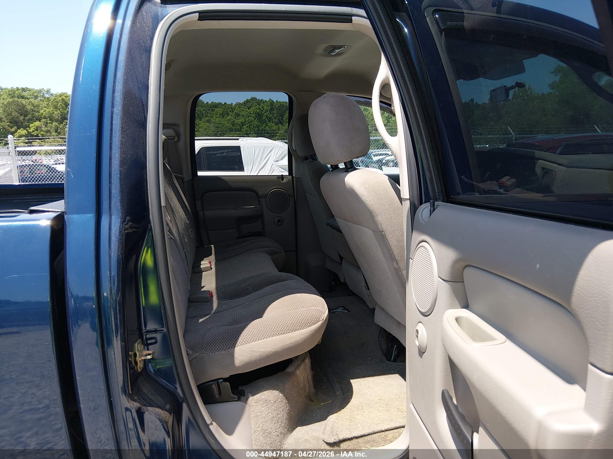 DODGE RAM image 8
