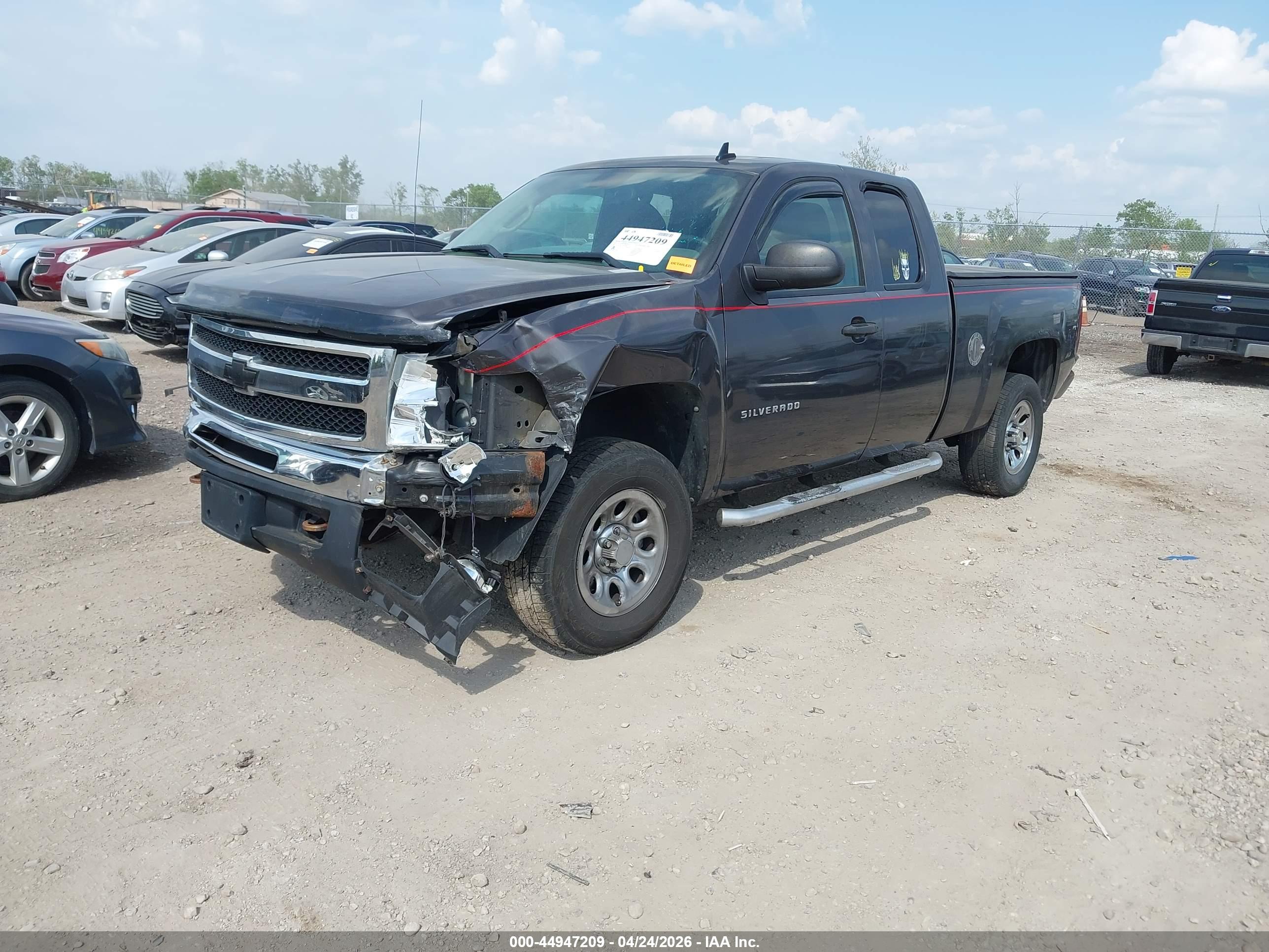 CHEVROLET SILVERADO image 2