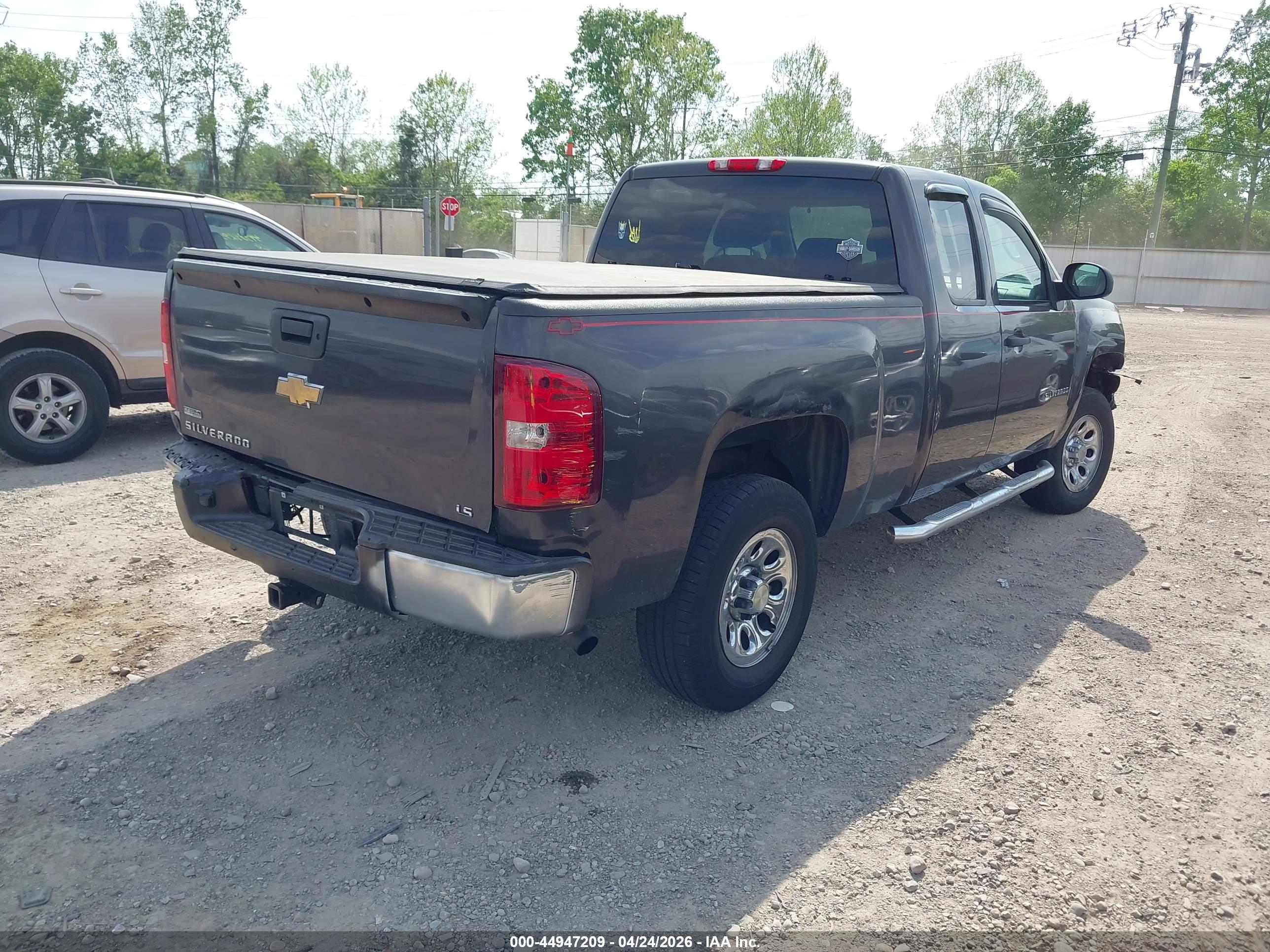 CHEVROLET SILVERADO image 4