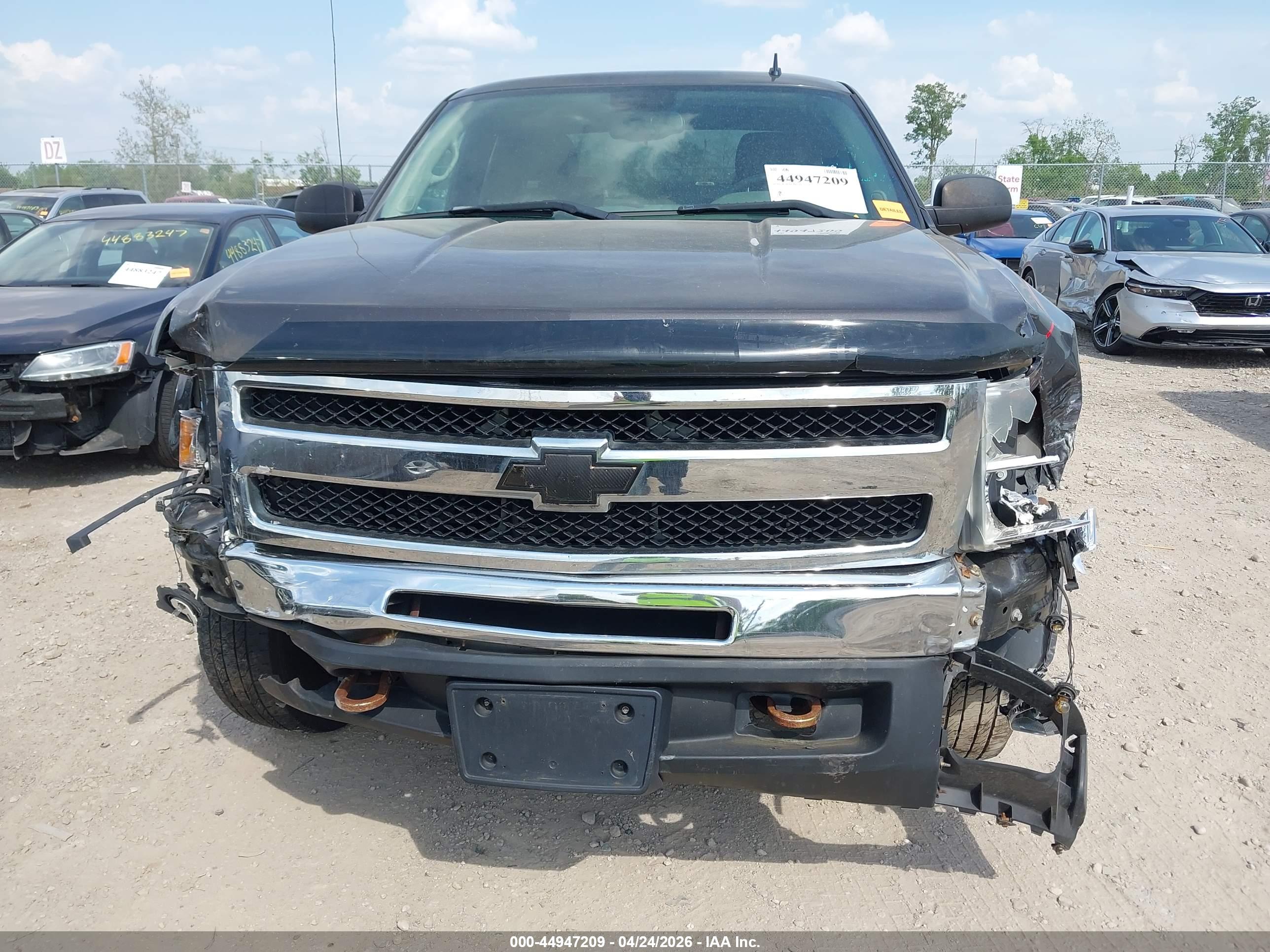 CHEVROLET SILVERADO image 6