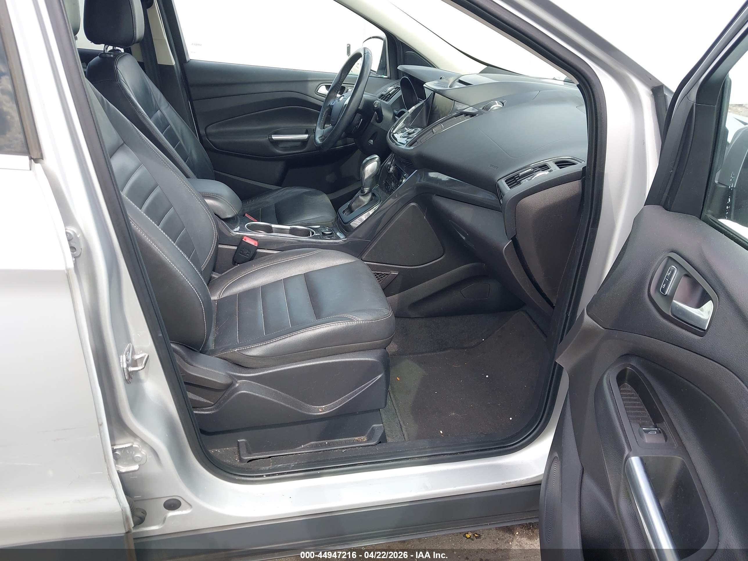 FORD ESCAPE image 5