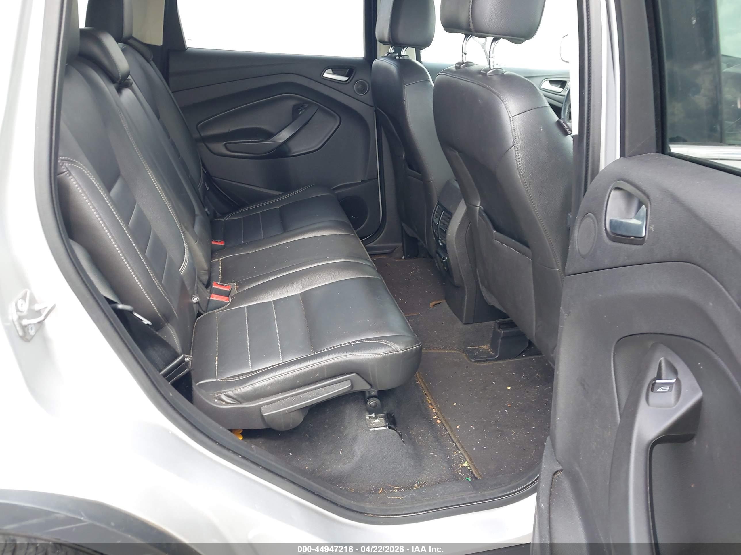 FORD ESCAPE image 8