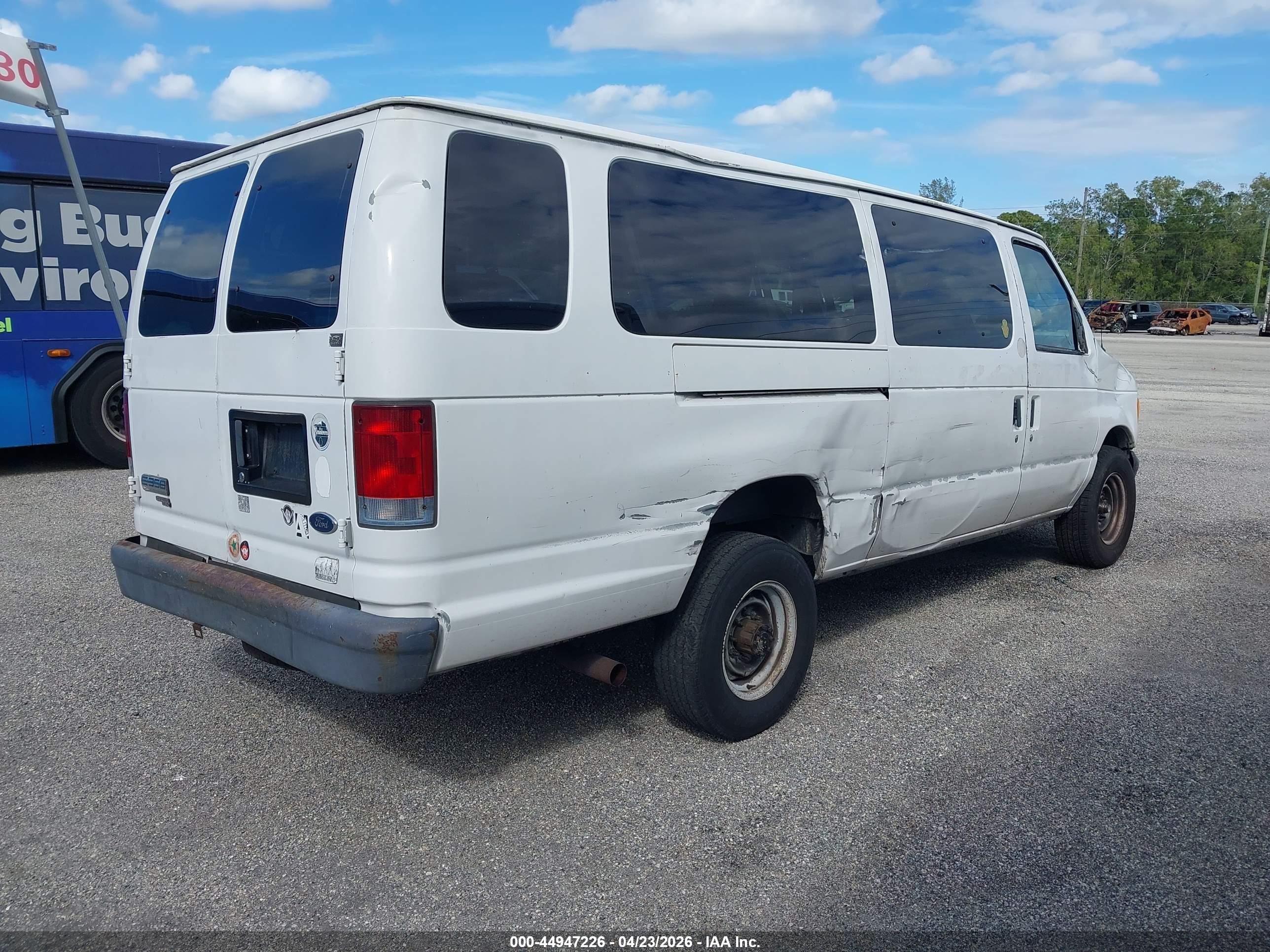 FORD E-350 image 4