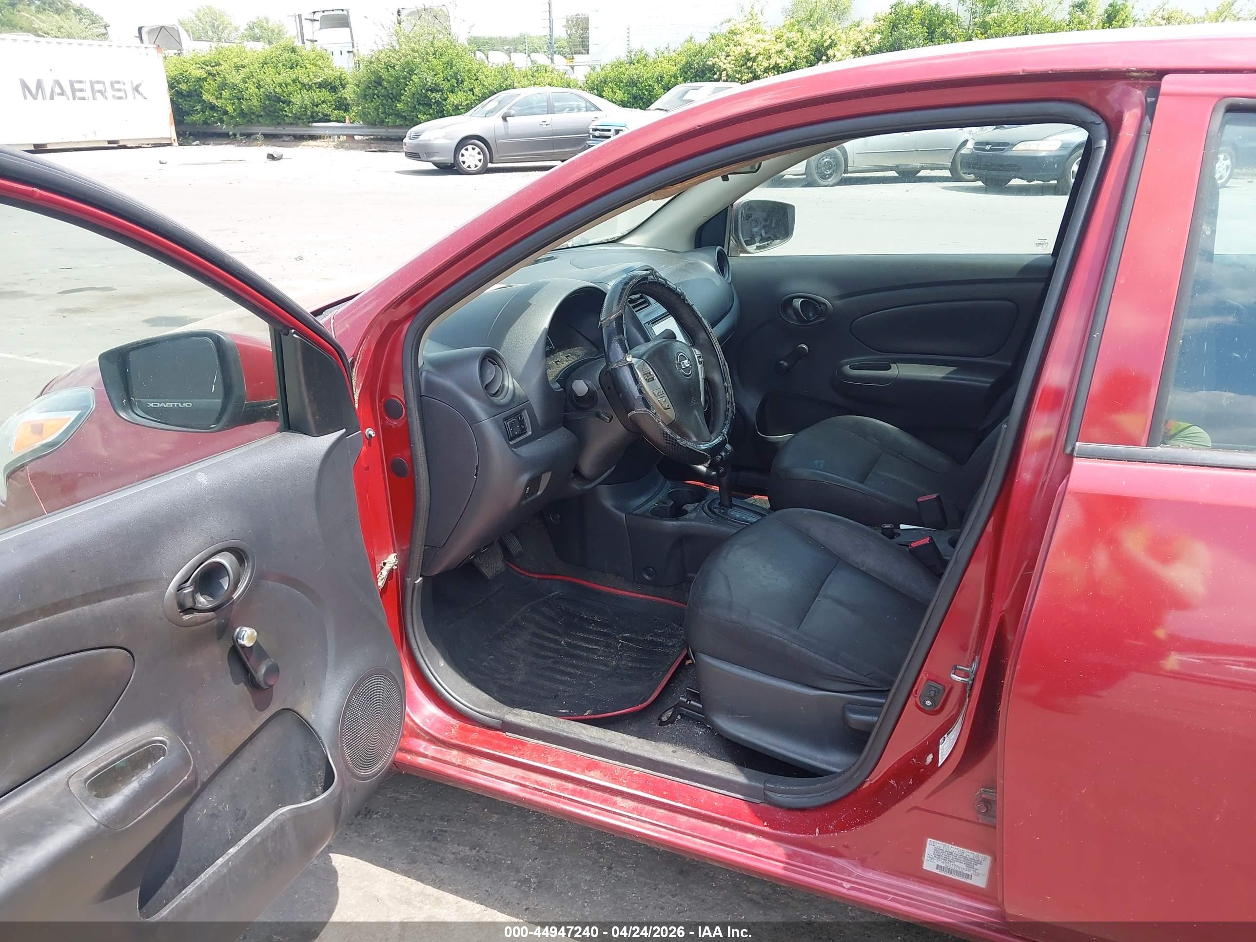 NISSAN VERSA image 5