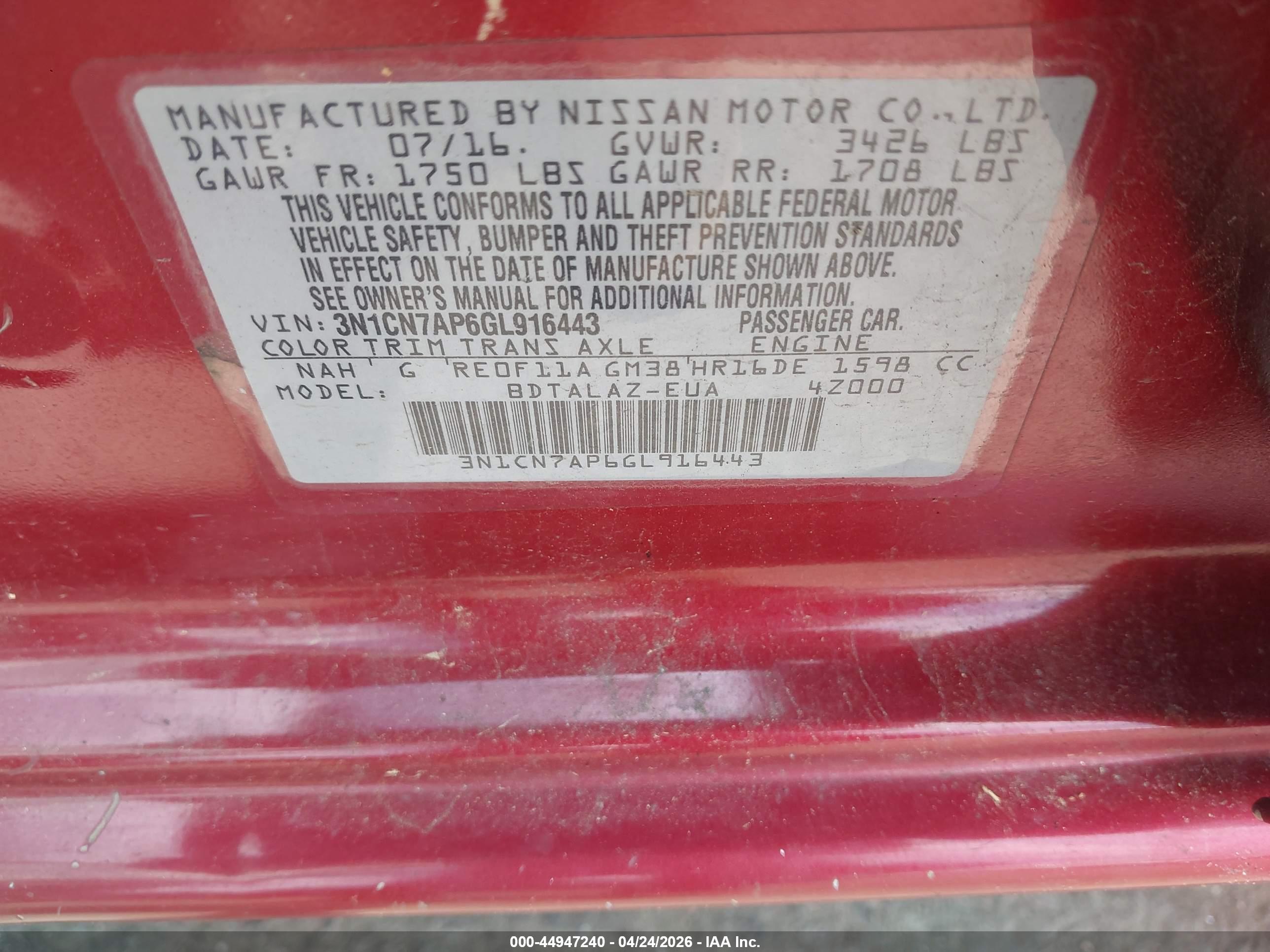 NISSAN VERSA image 9