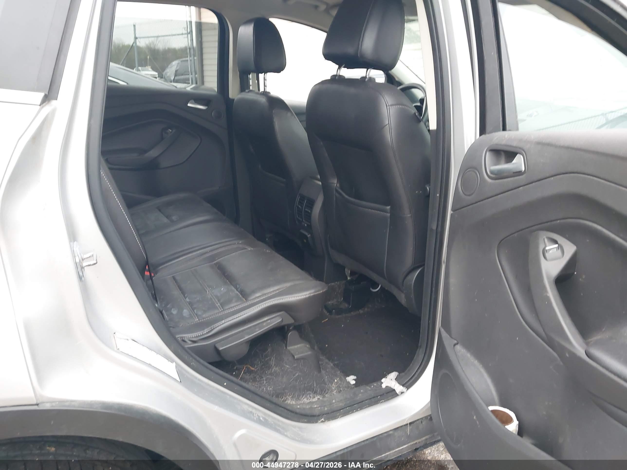 FORD ESCAPE image 8