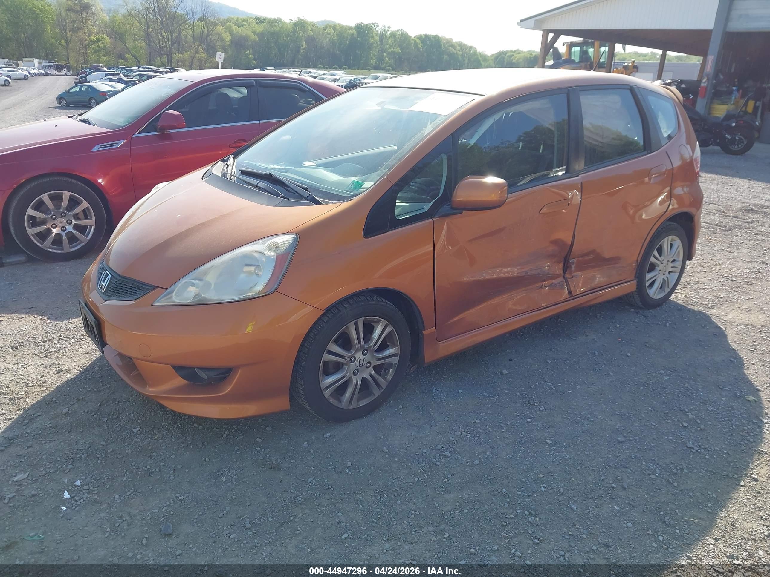 HONDA FIT image 2