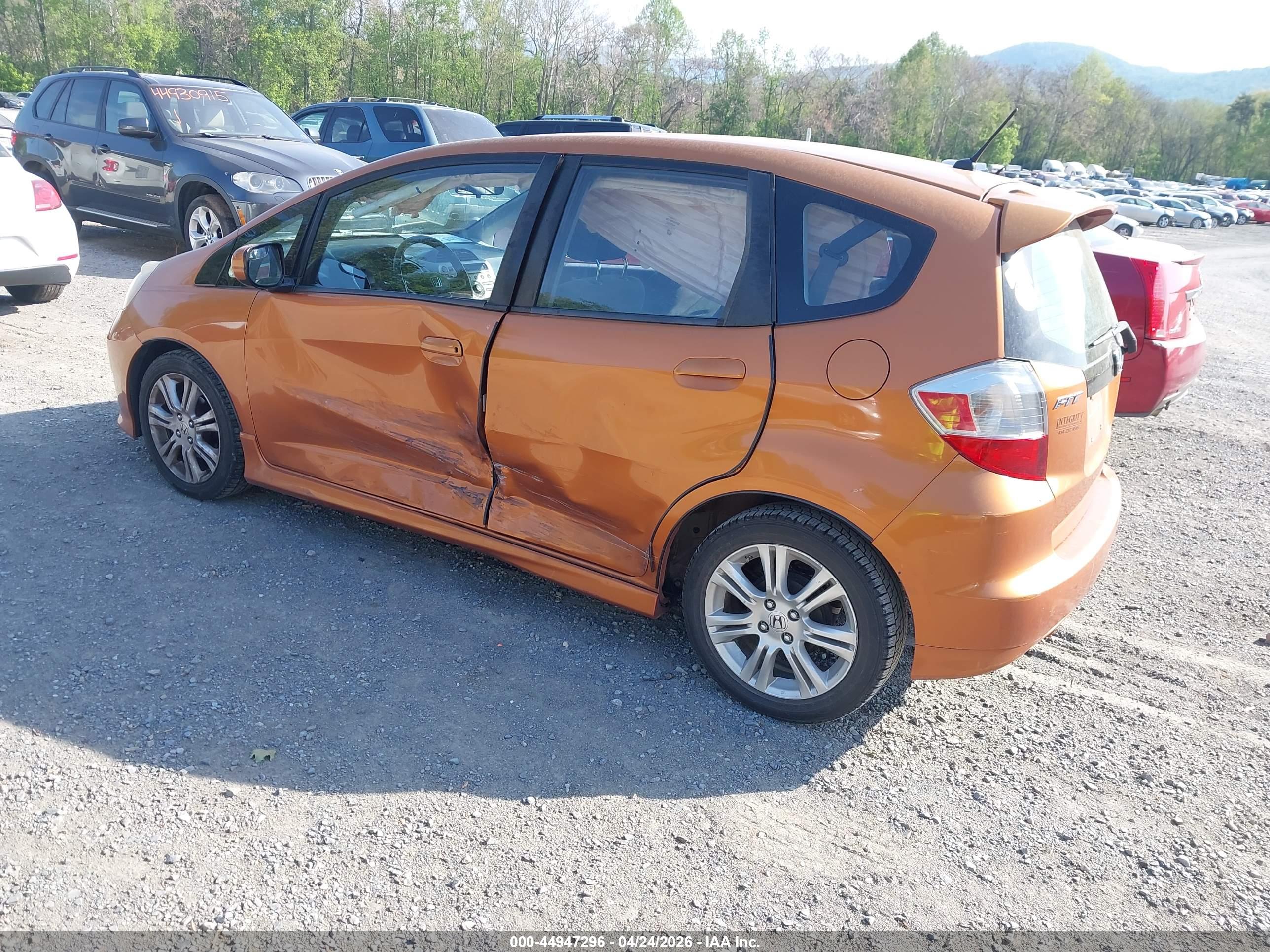 HONDA FIT image 3