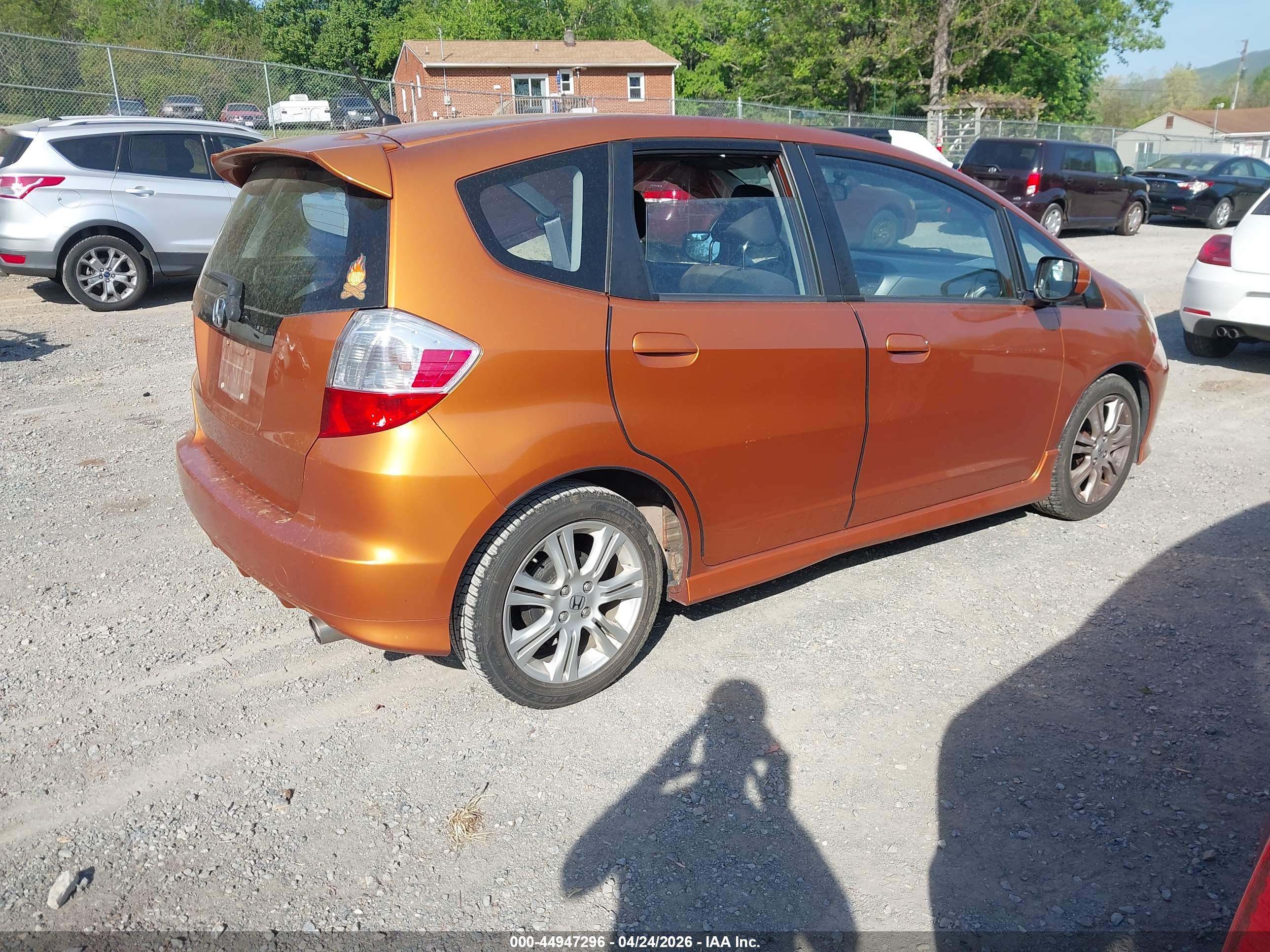 HONDA FIT image 4