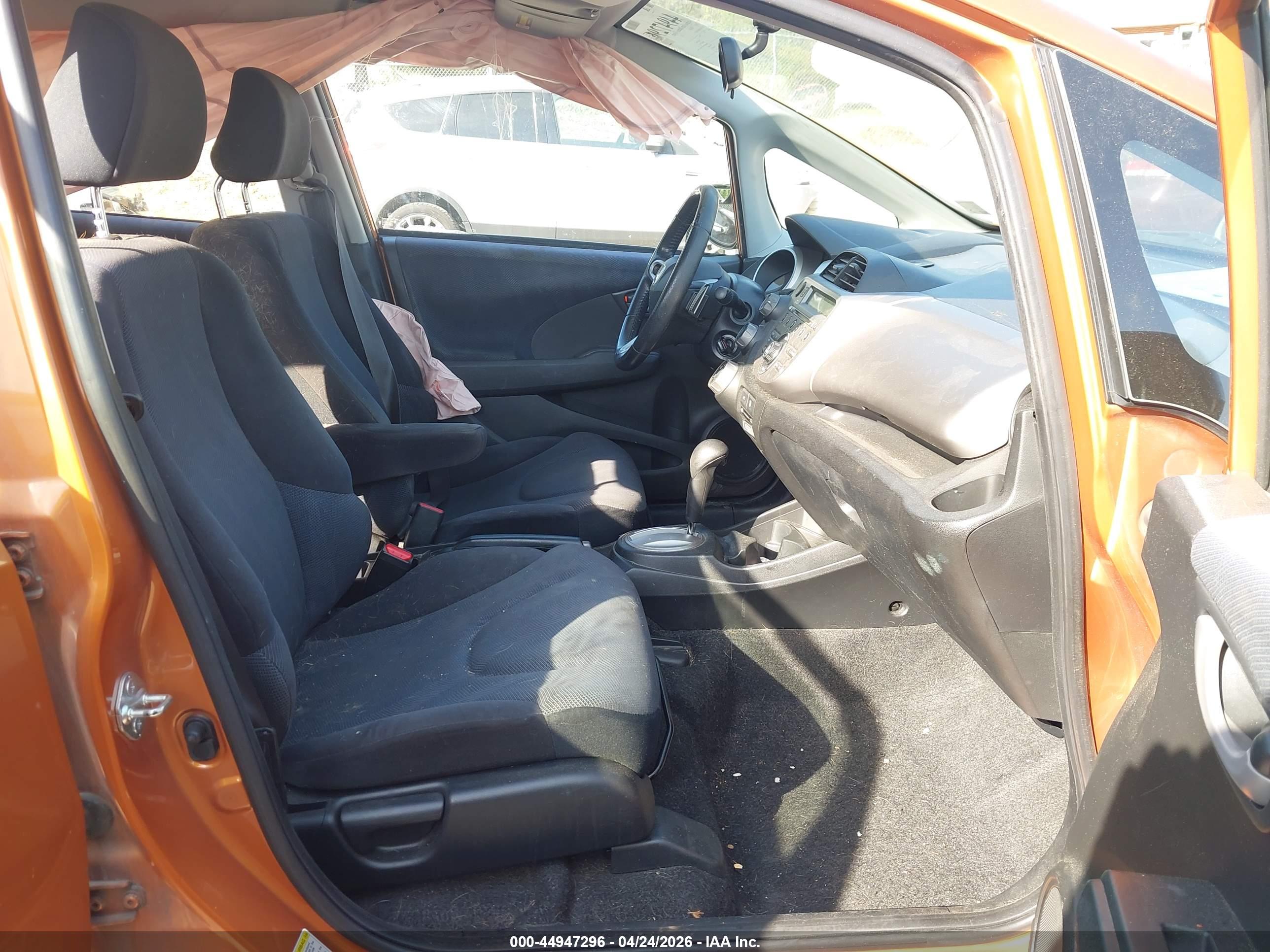 HONDA FIT image 5