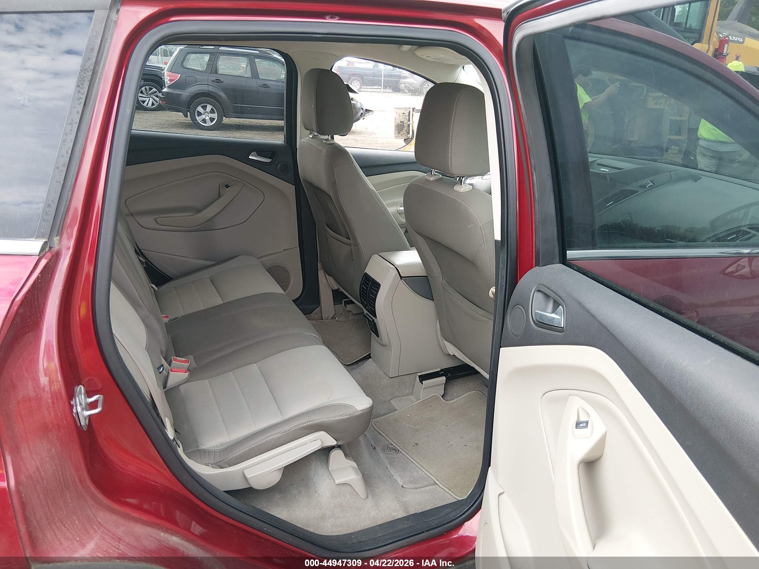 FORD ESCAPE image 8