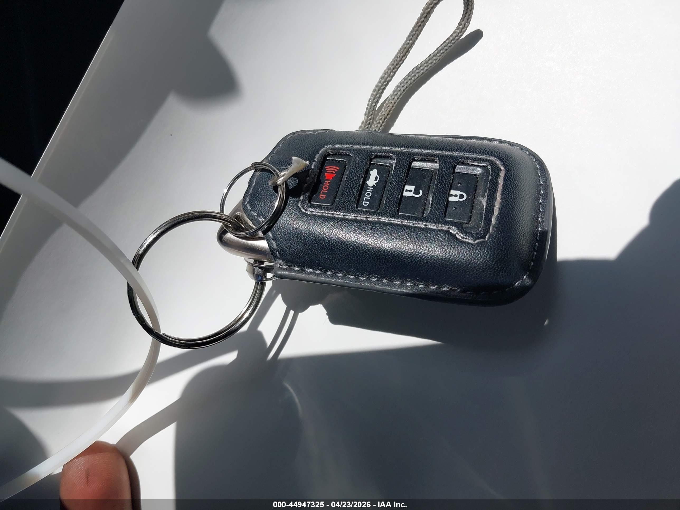 LEXUS ES image 11
