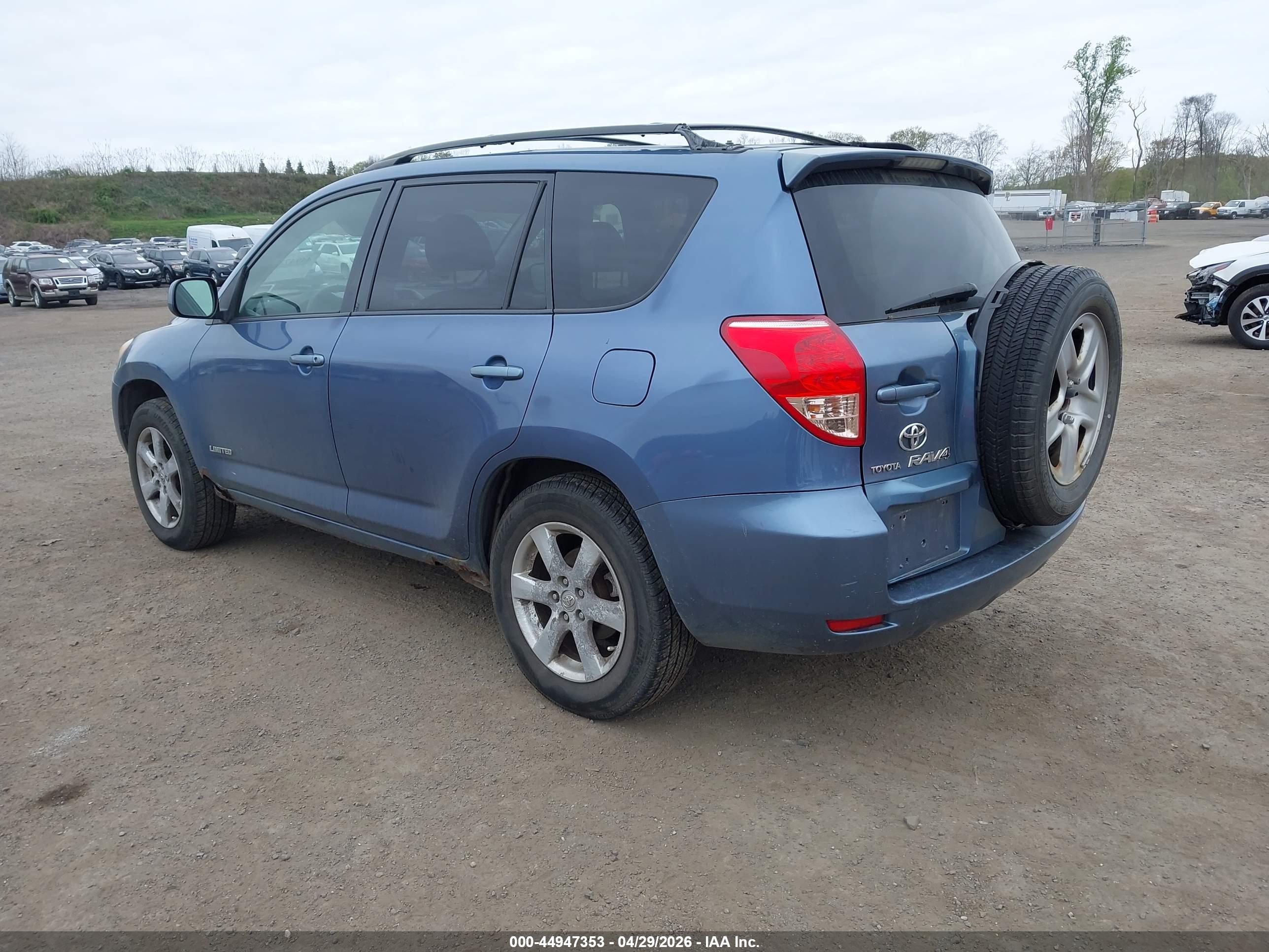 TOYOTA RAV4 image 3