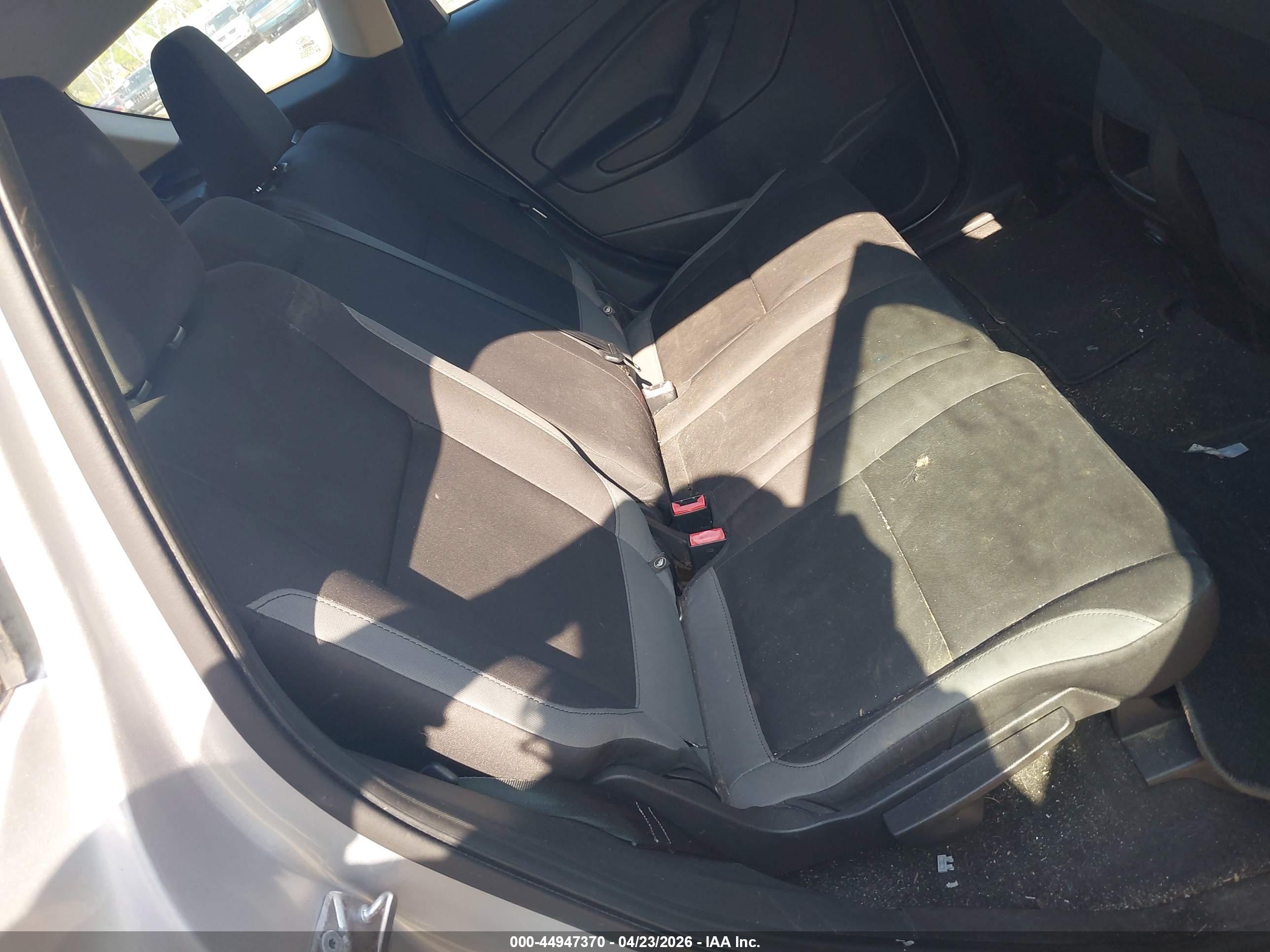 FORD ESCAPE image 8