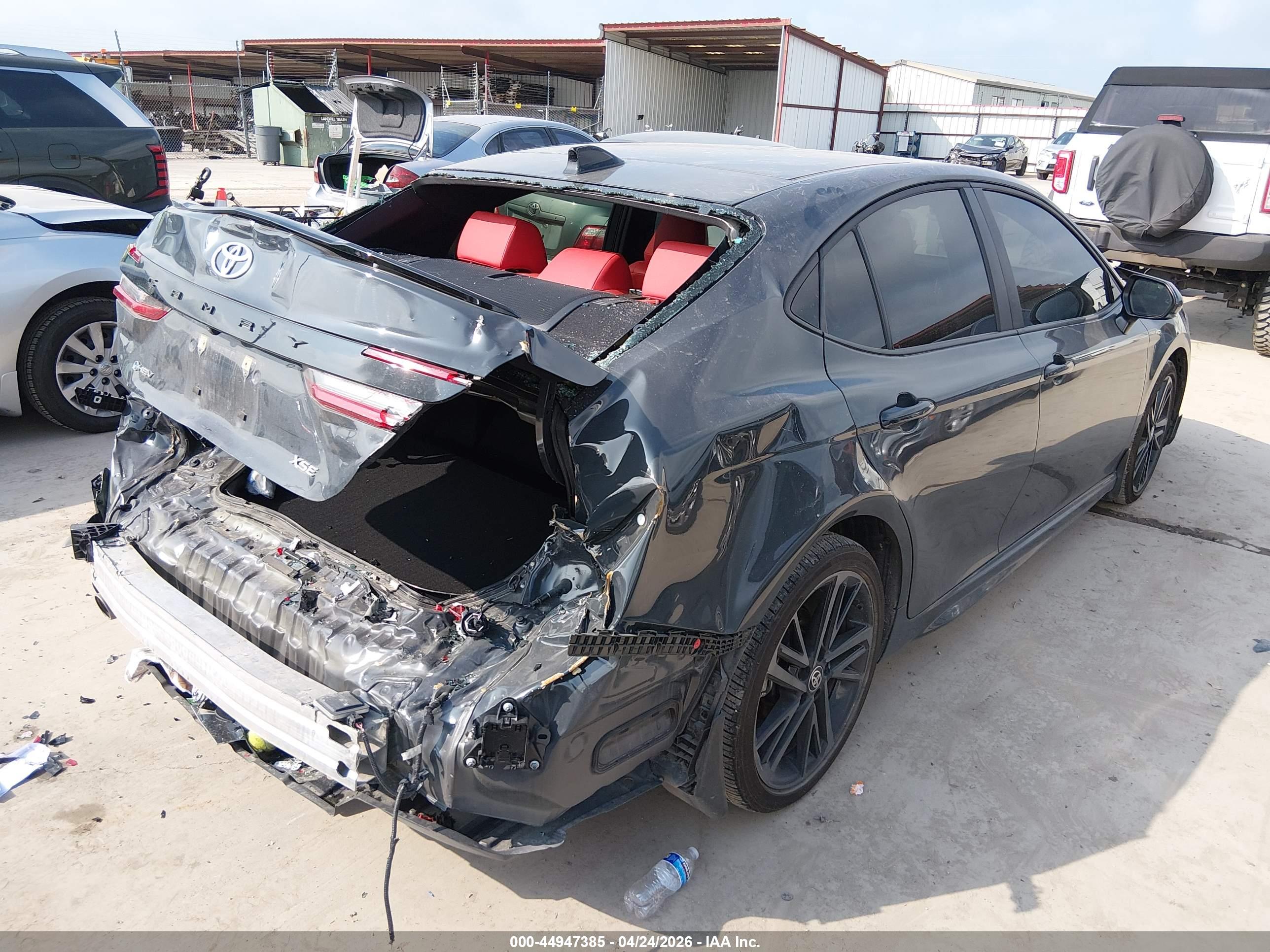 TOYOTA CAMRY image 4