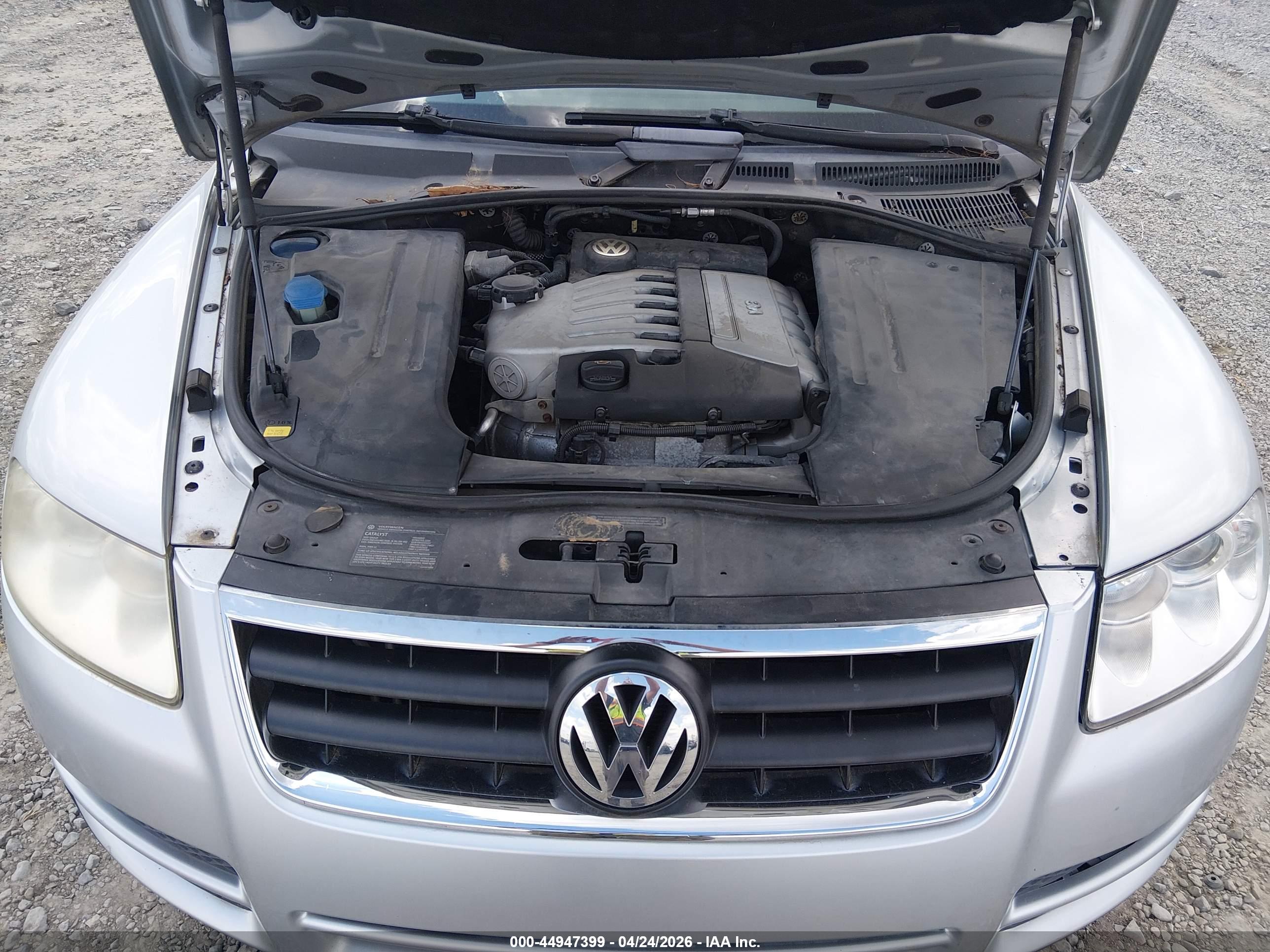 VOLKSWAGEN TOUAREG image 10