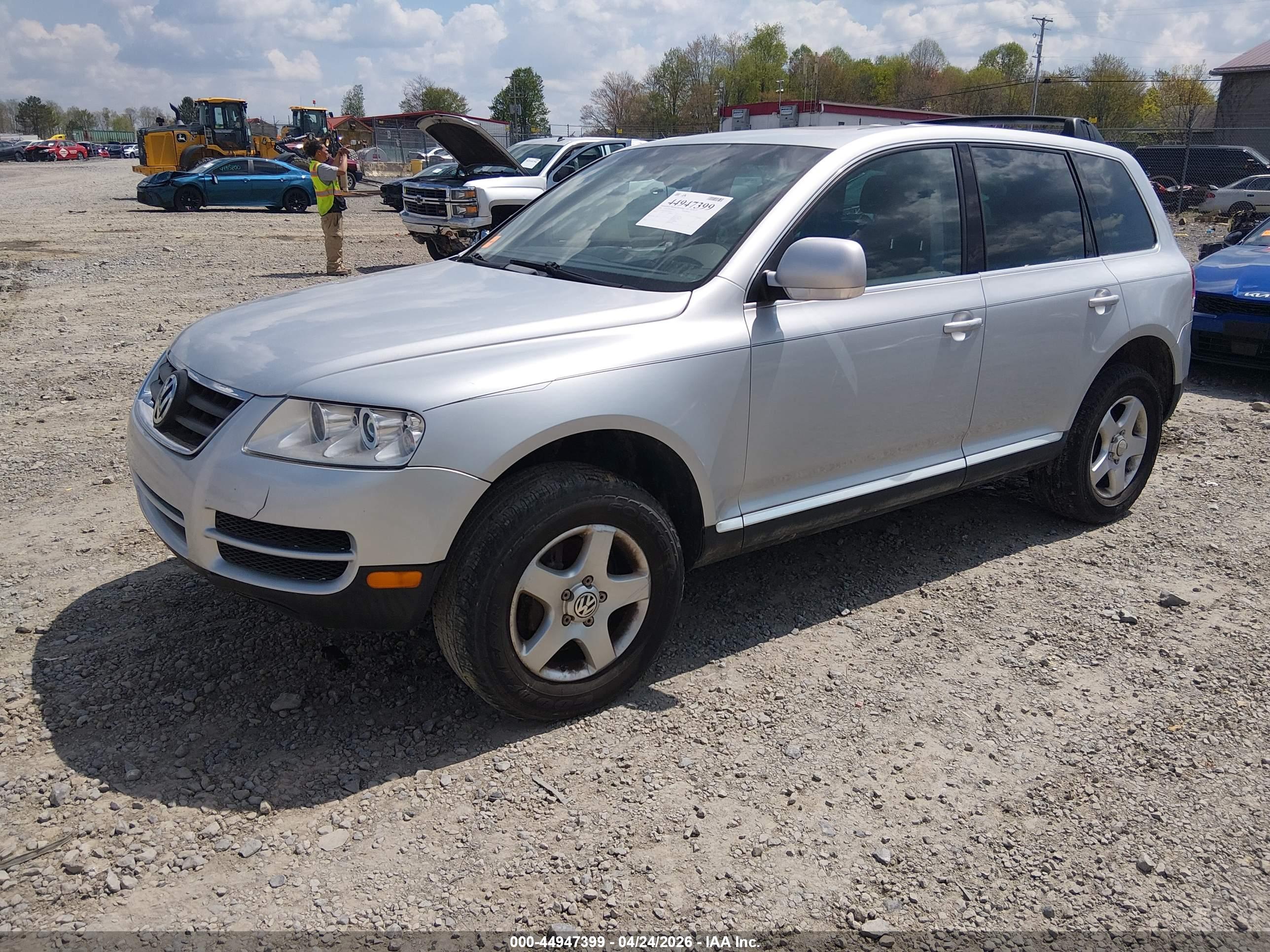 VOLKSWAGEN TOUAREG image 2