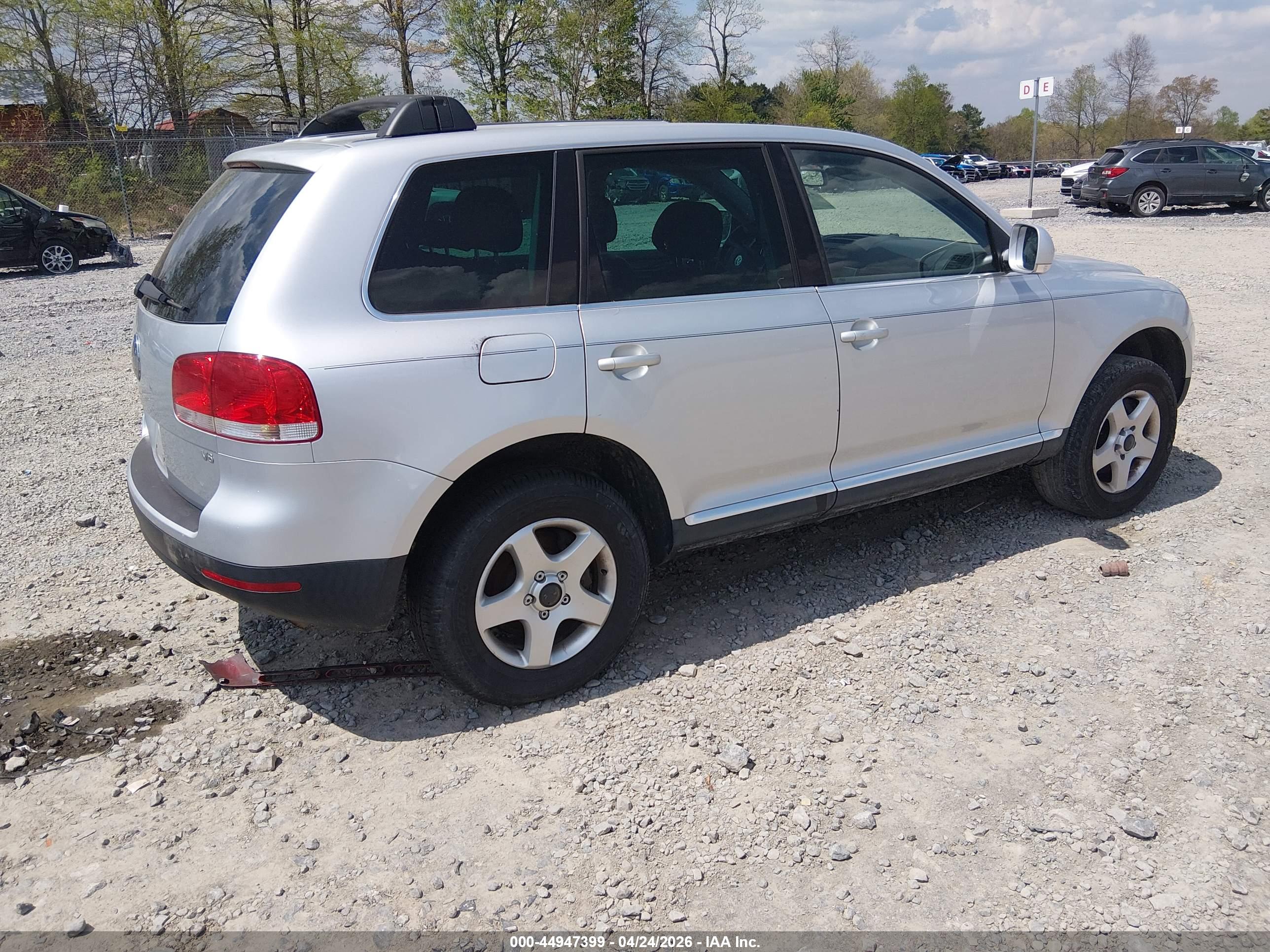 VOLKSWAGEN TOUAREG image 4