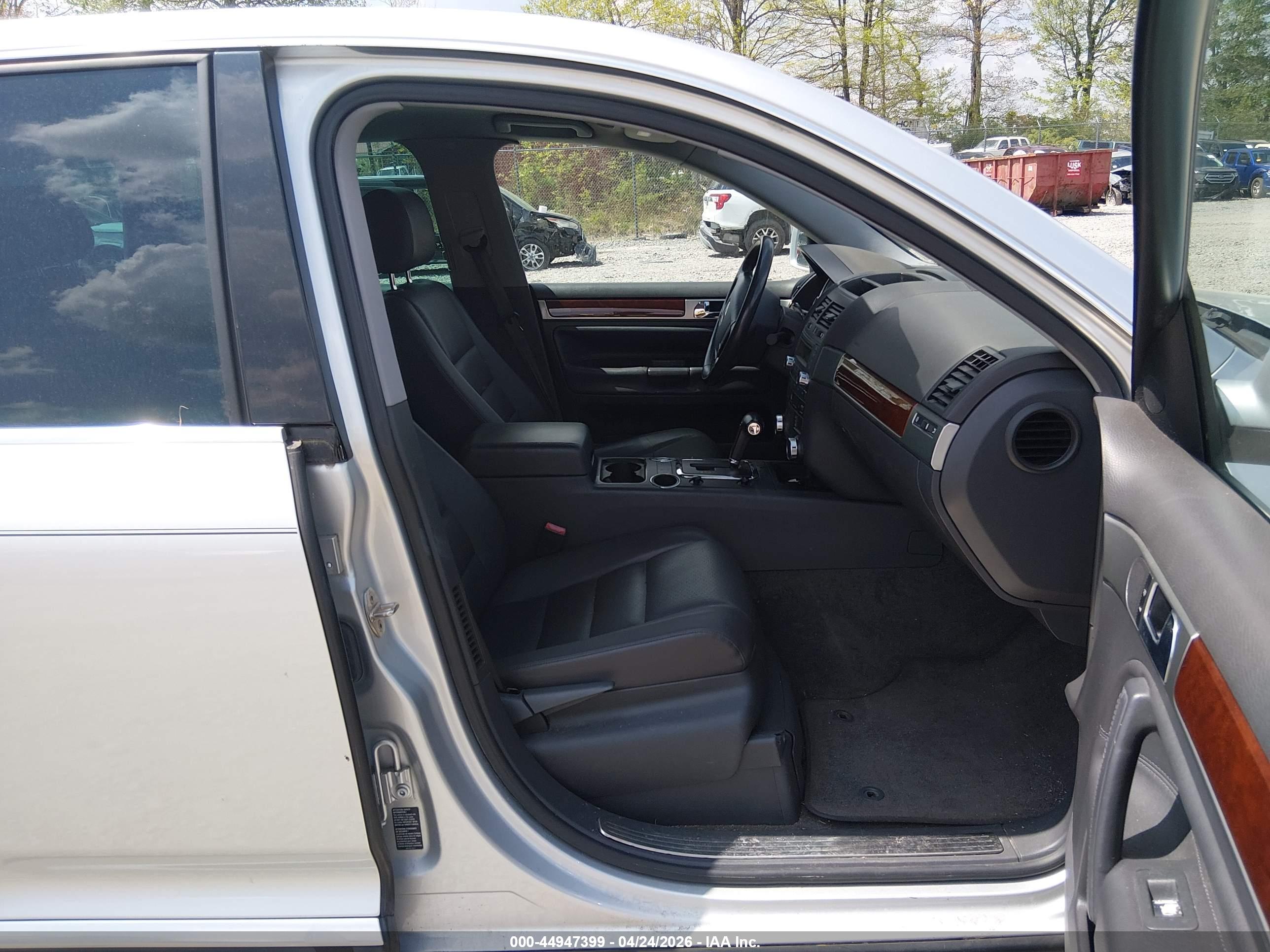 VOLKSWAGEN TOUAREG image 5
