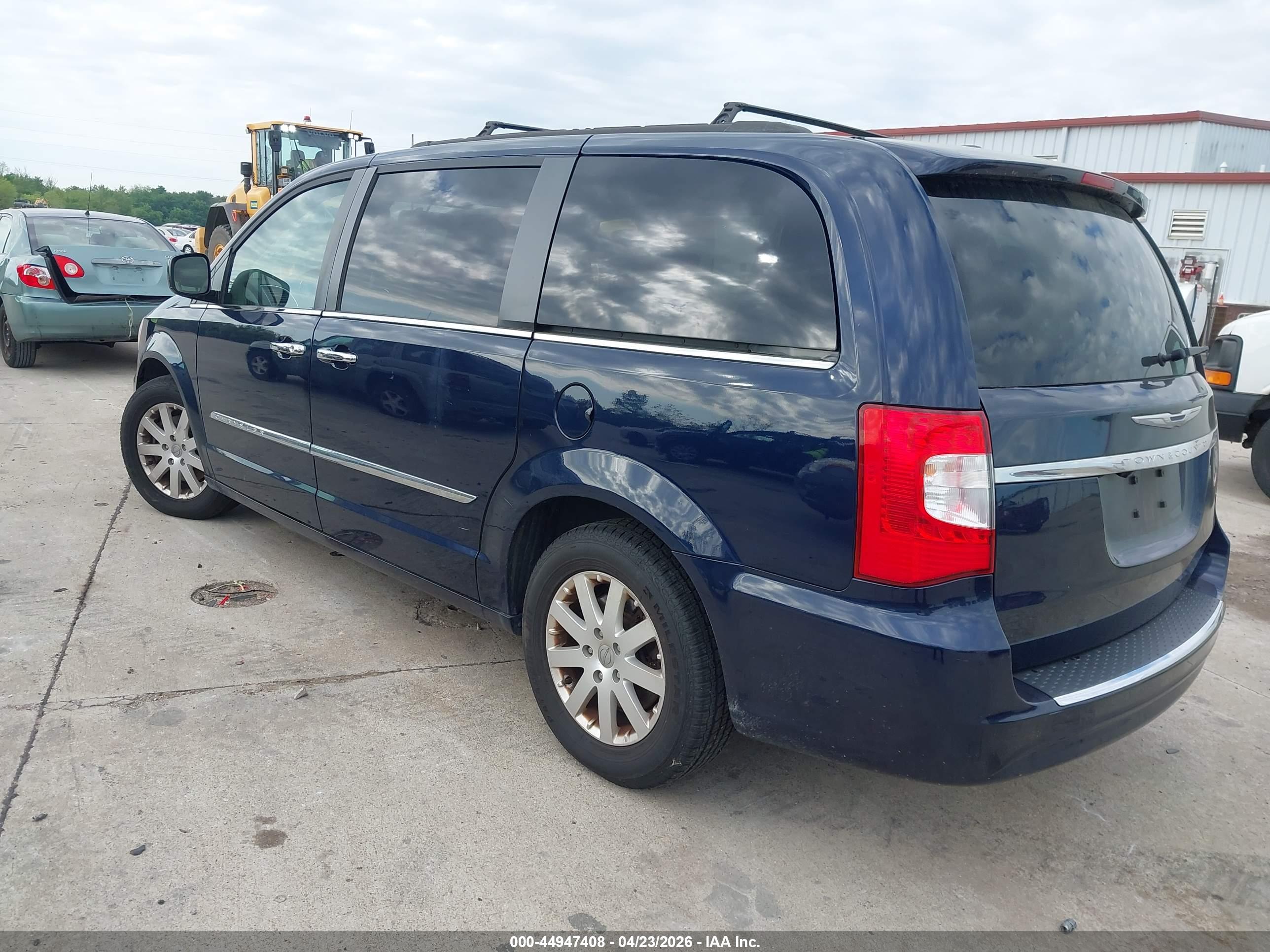 CHRYSLER TOWN image 3