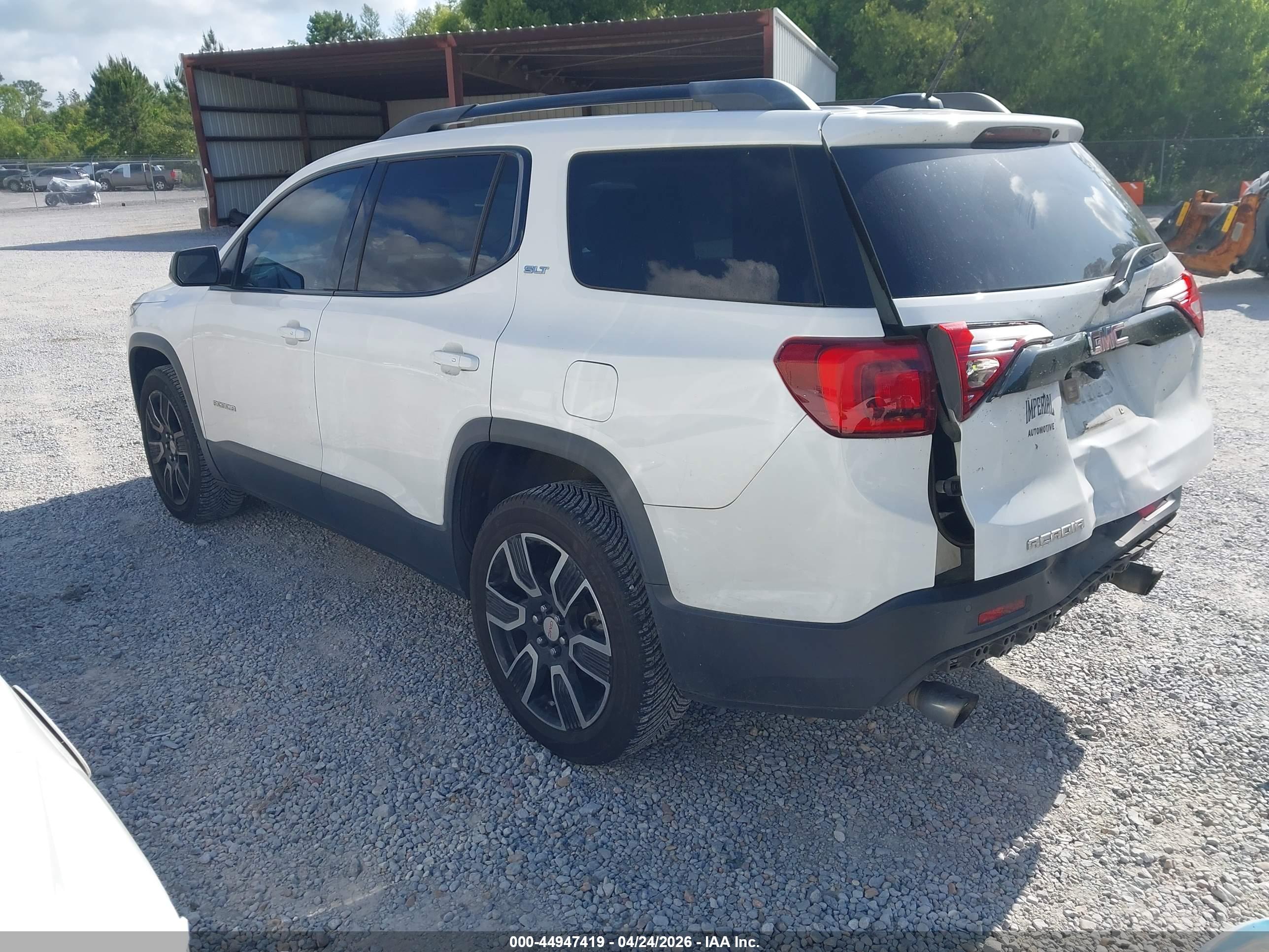 GMC ACADIA image 3