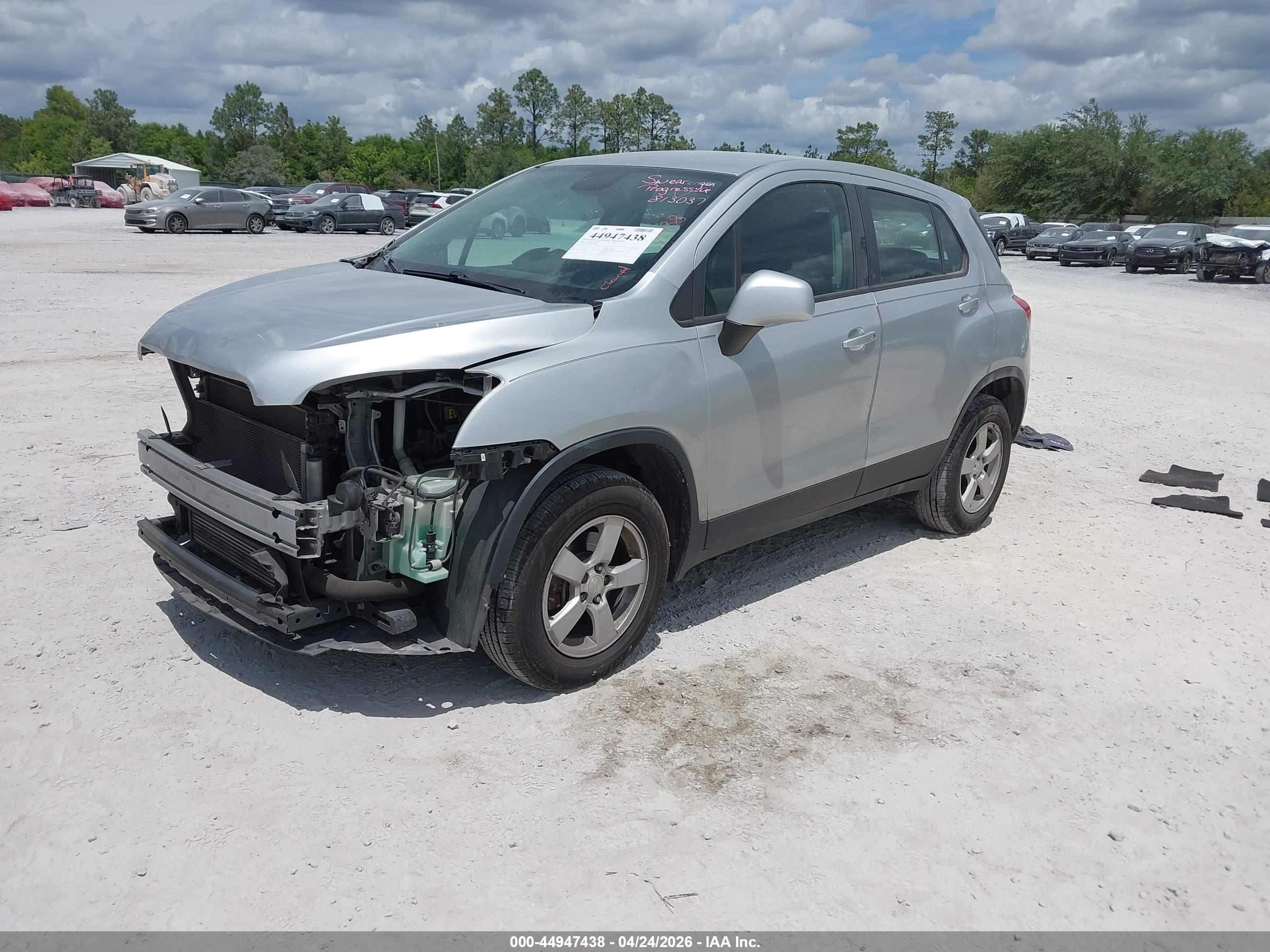 CHEVROLET TRAX image 2