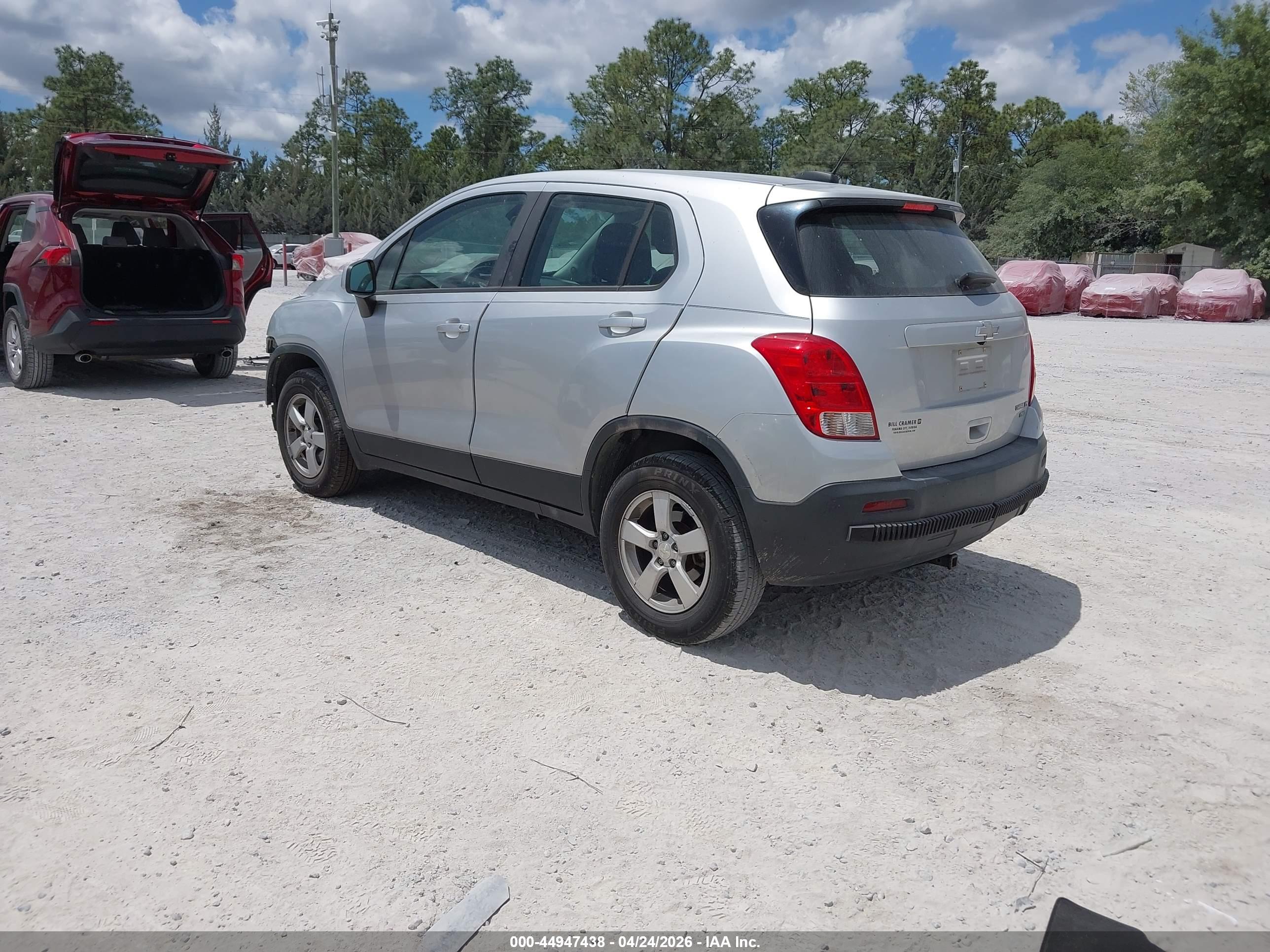 CHEVROLET TRAX image 3