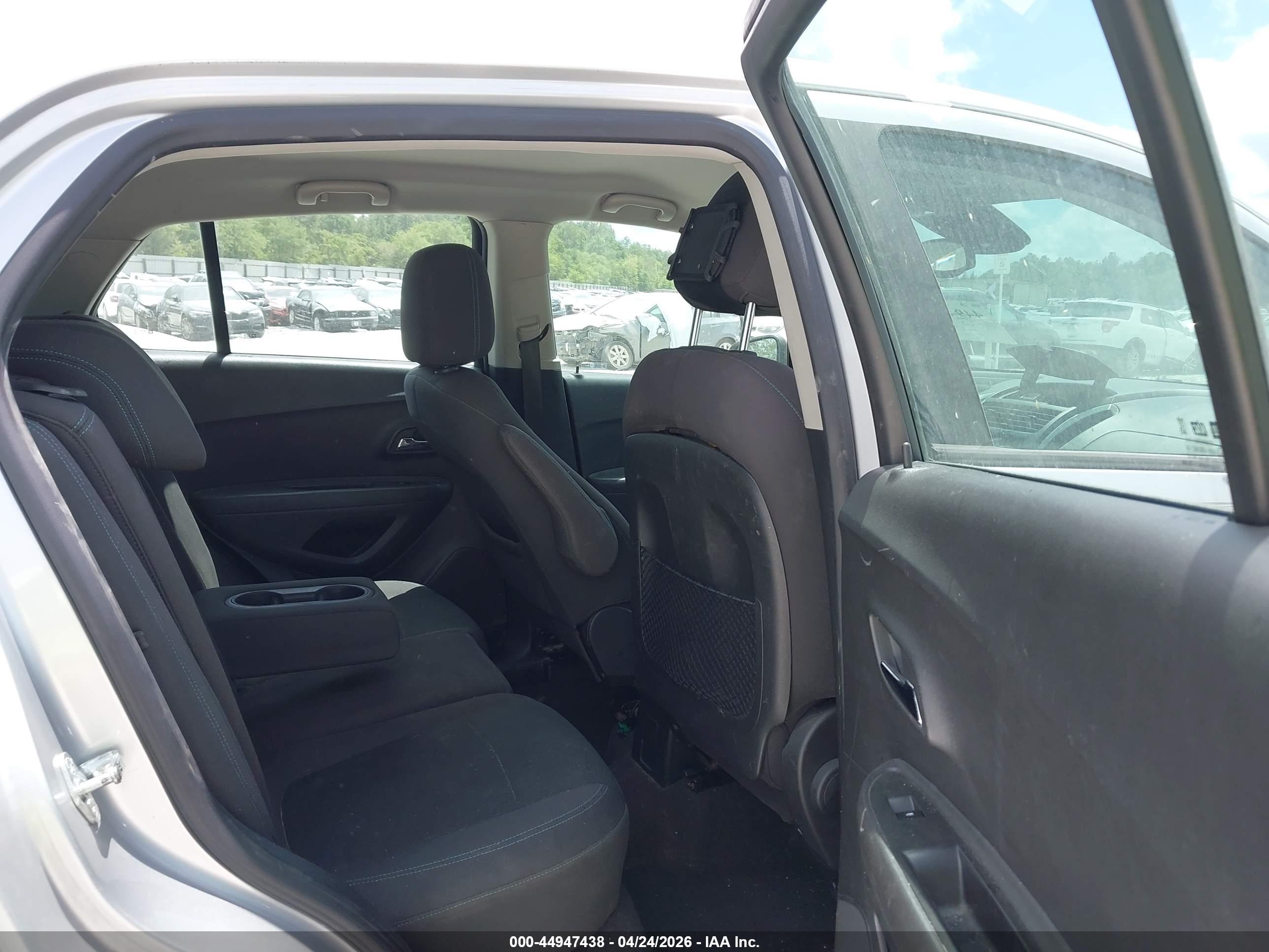 CHEVROLET TRAX image 8