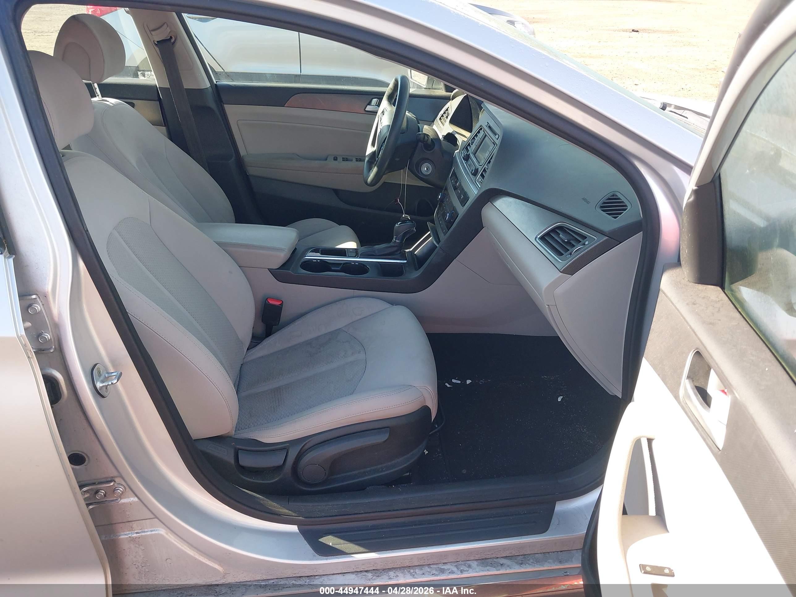 HYUNDAI SONATA image 5