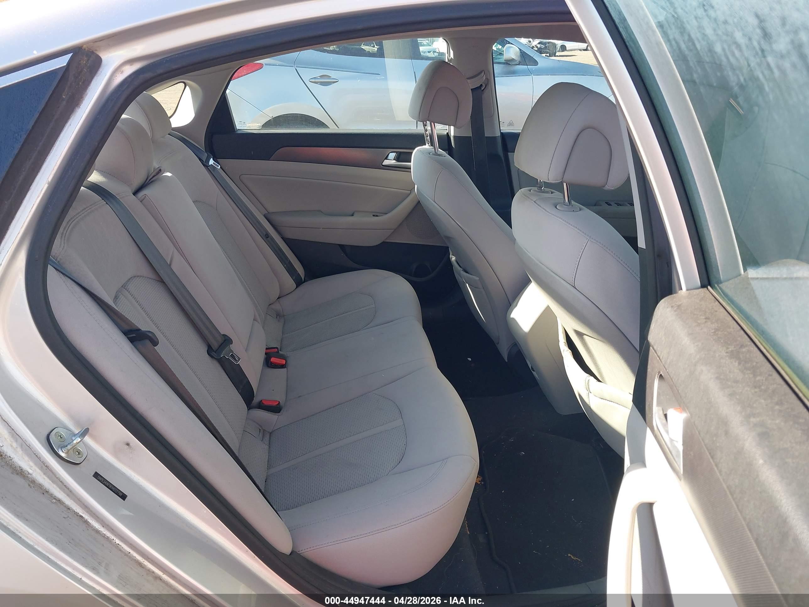 HYUNDAI SONATA image 8