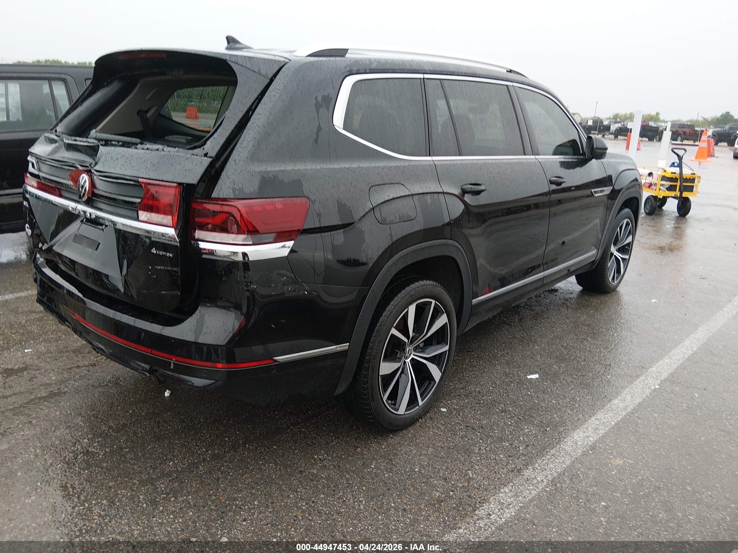 VOLKSWAGEN ATLAS image 4