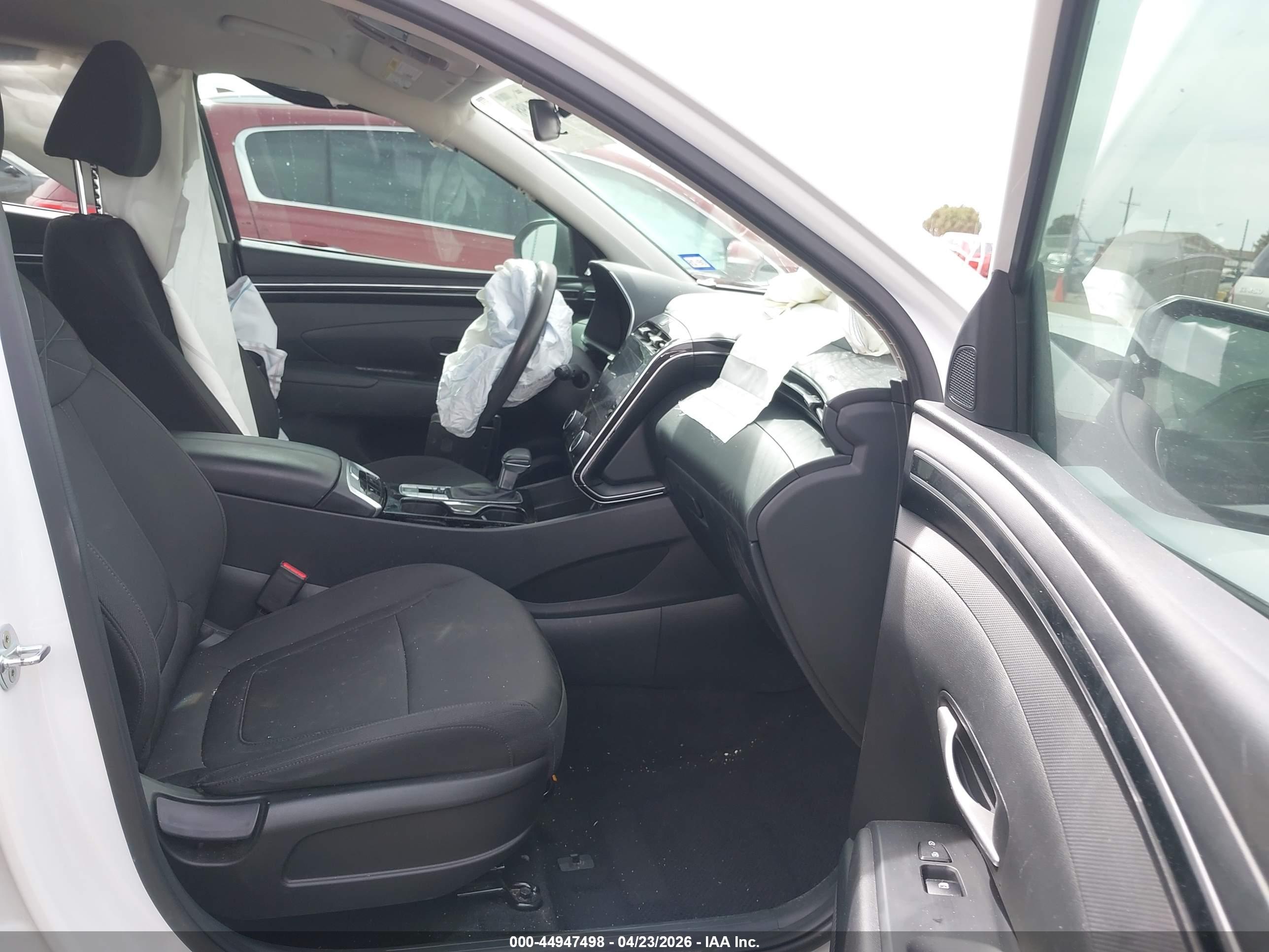 HYUNDAI TUCSON image 5