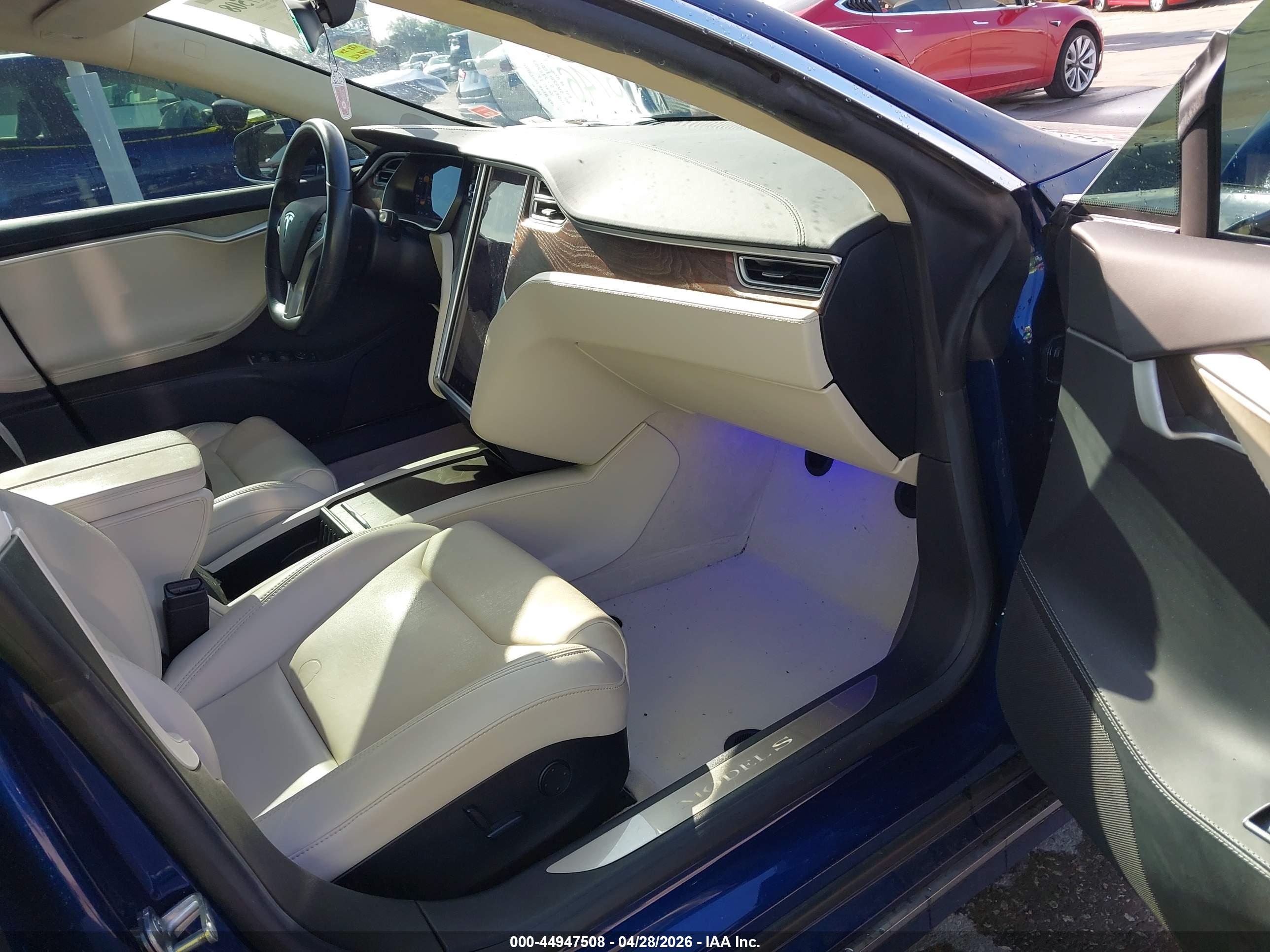 TESLA MODEL image 5