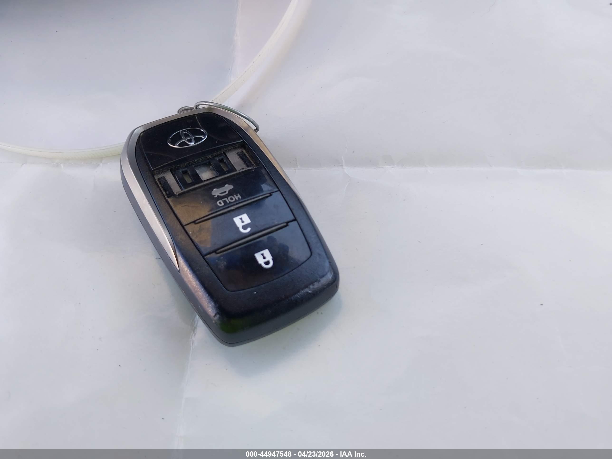TOYOTA MIRAI image 11