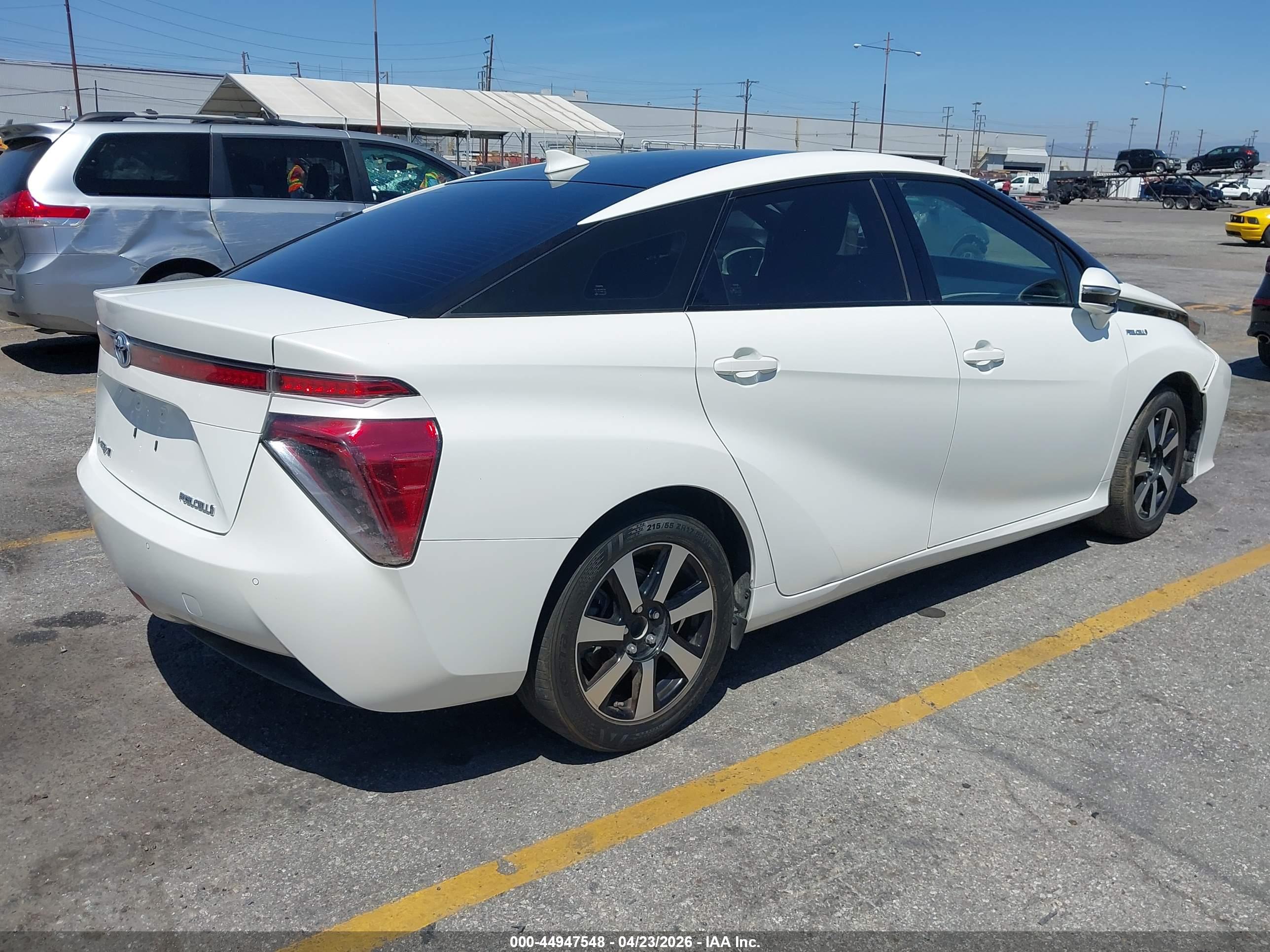 TOYOTA MIRAI image 4