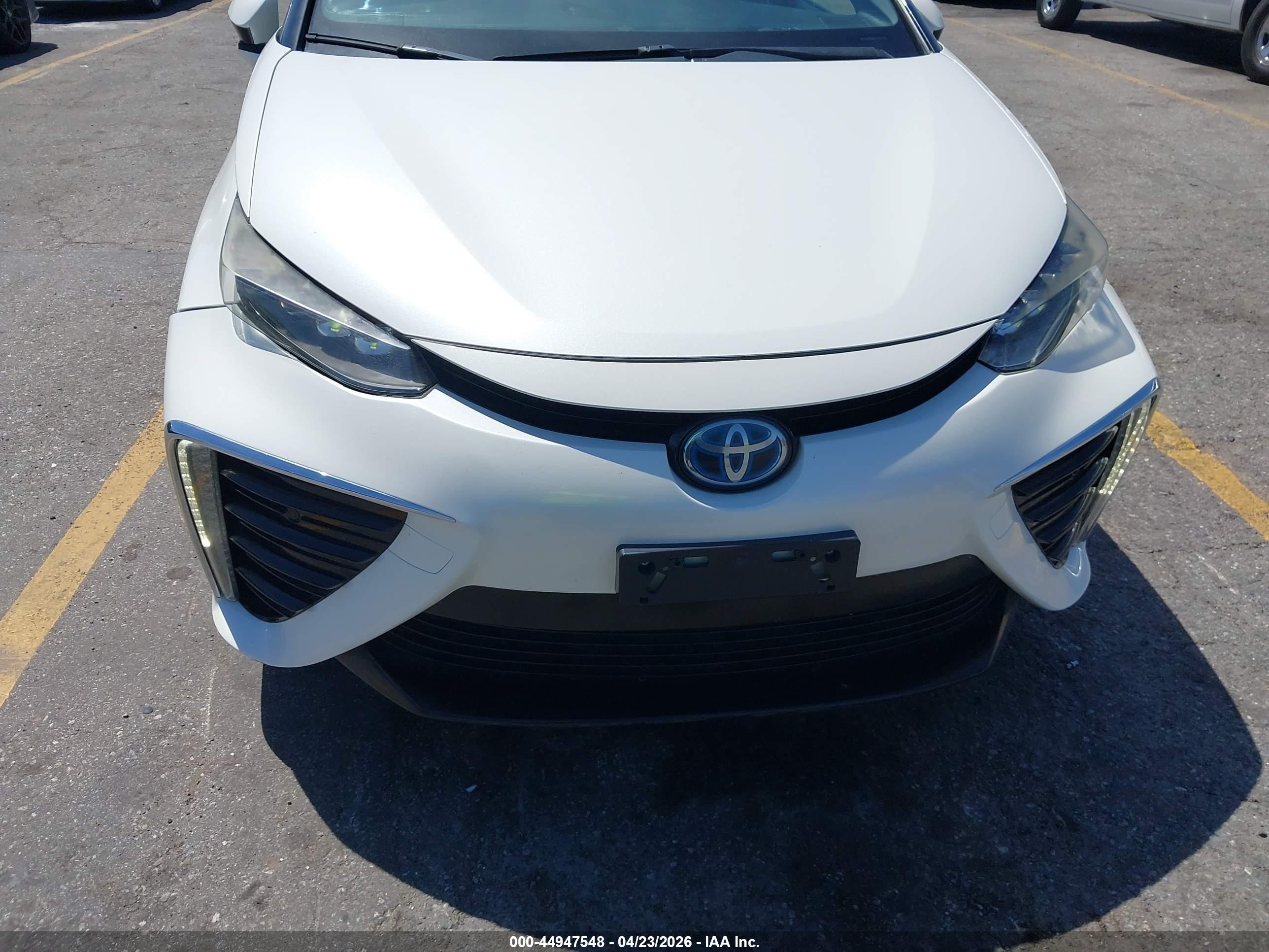 TOYOTA MIRAI image 6
