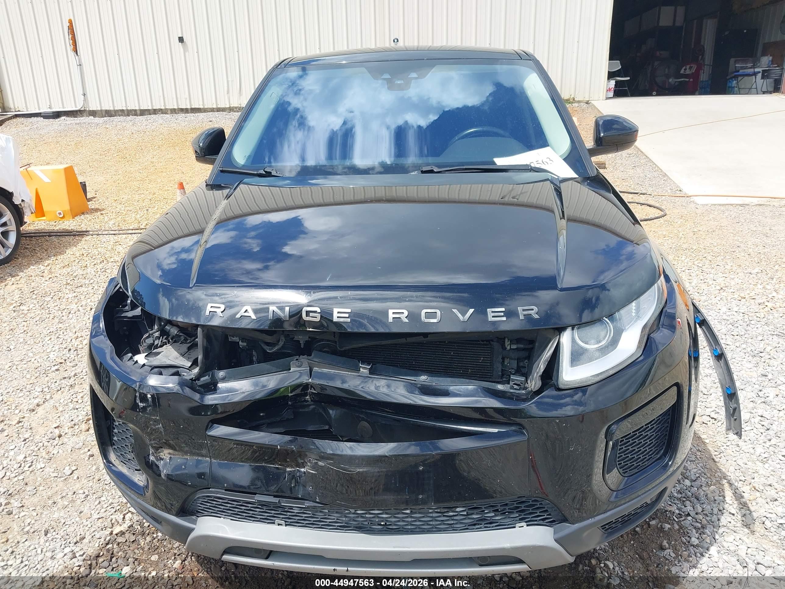 LAND ROVER image 6