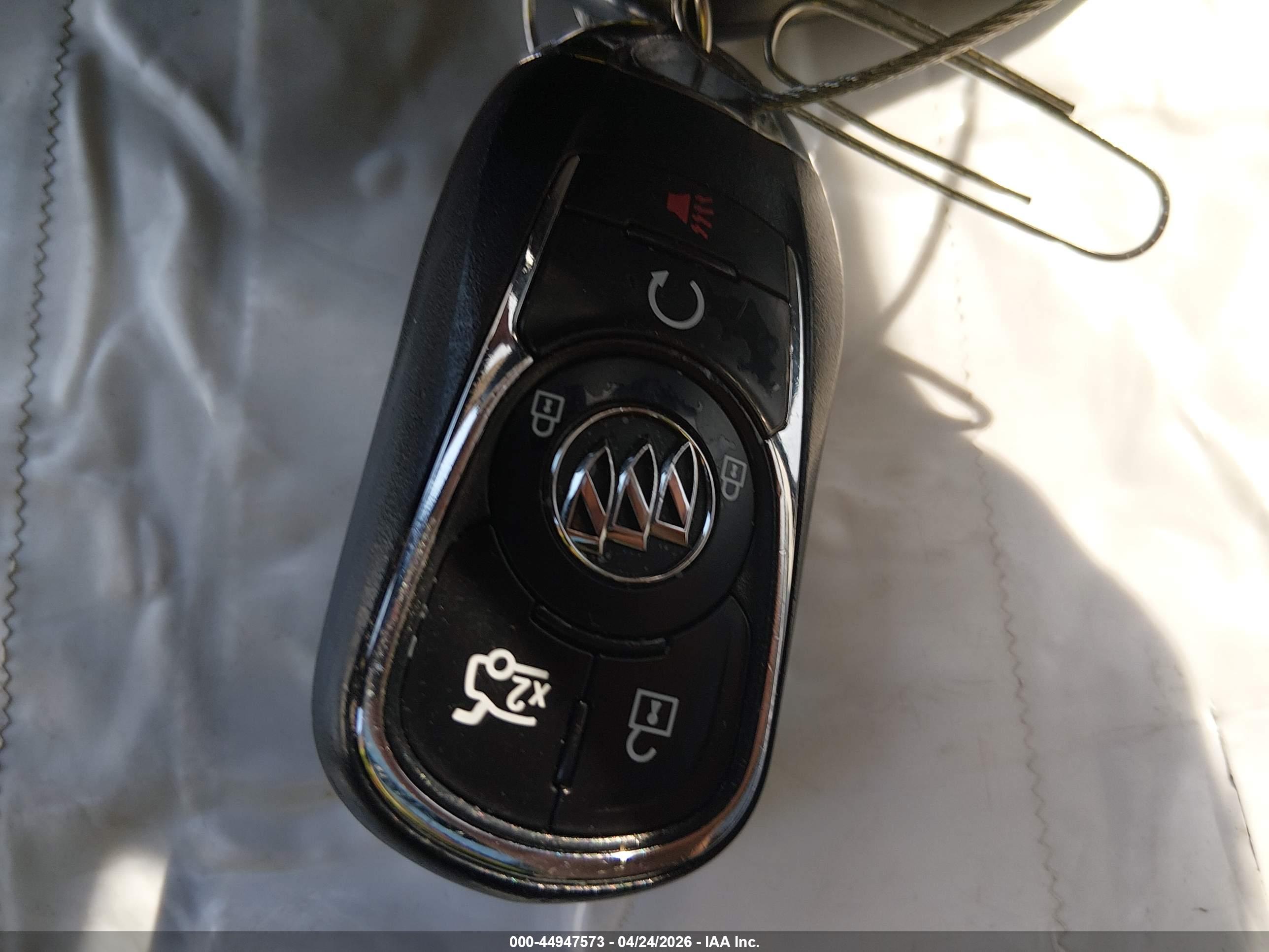 BUICK LACROSSE image 11