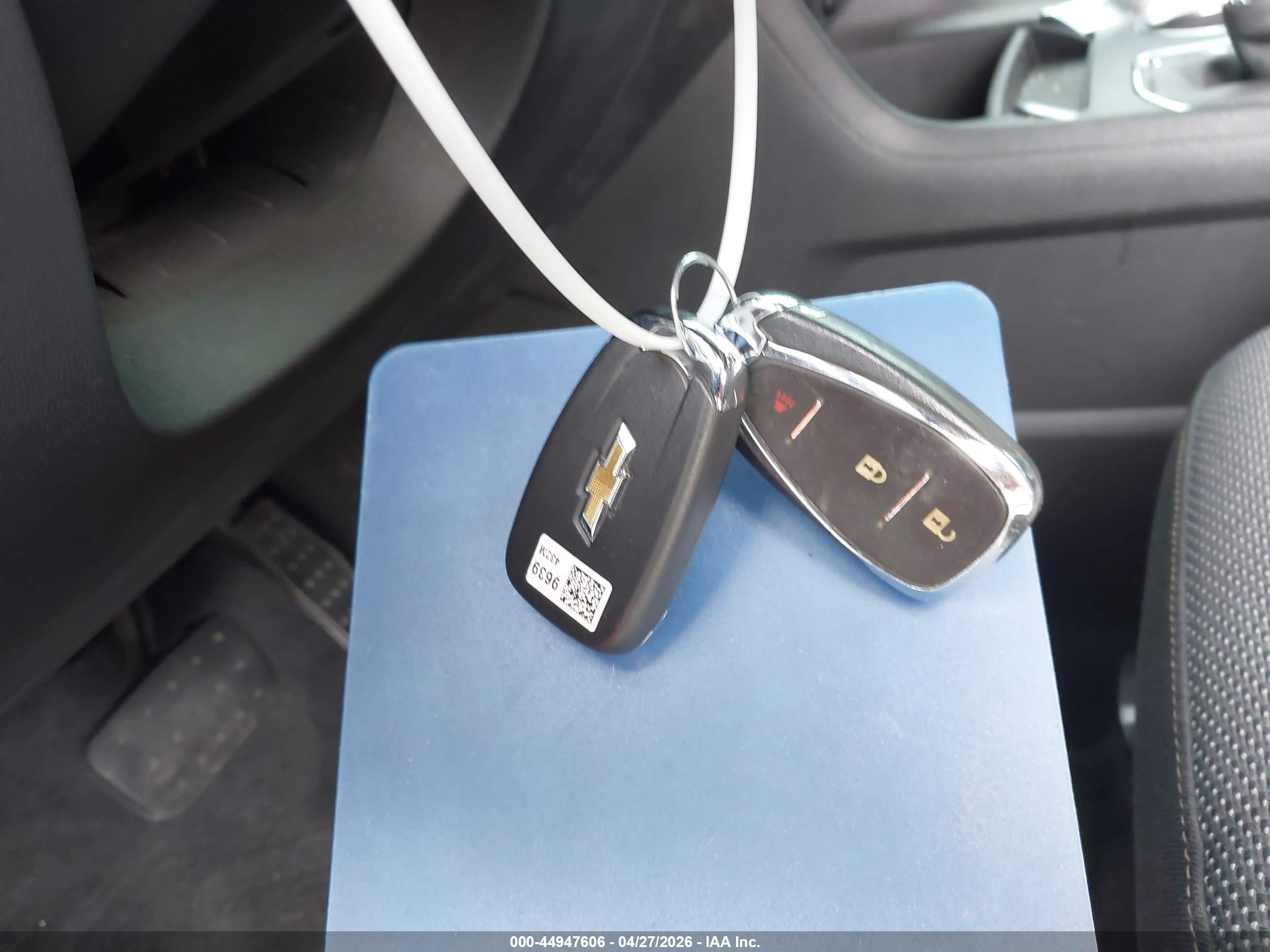 CHEVROLET TRAVERSE image 11