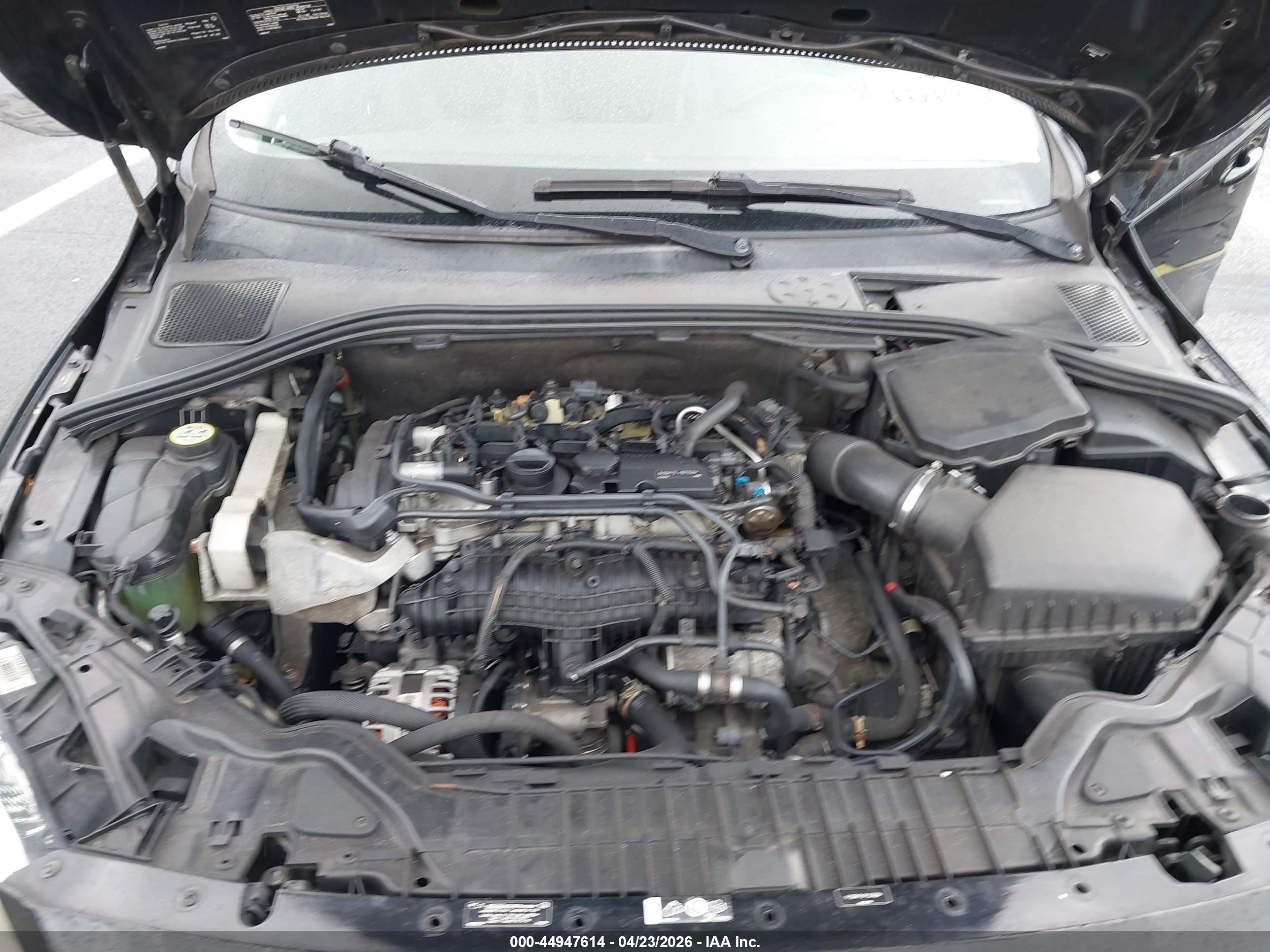 VOLVO S60 image 10